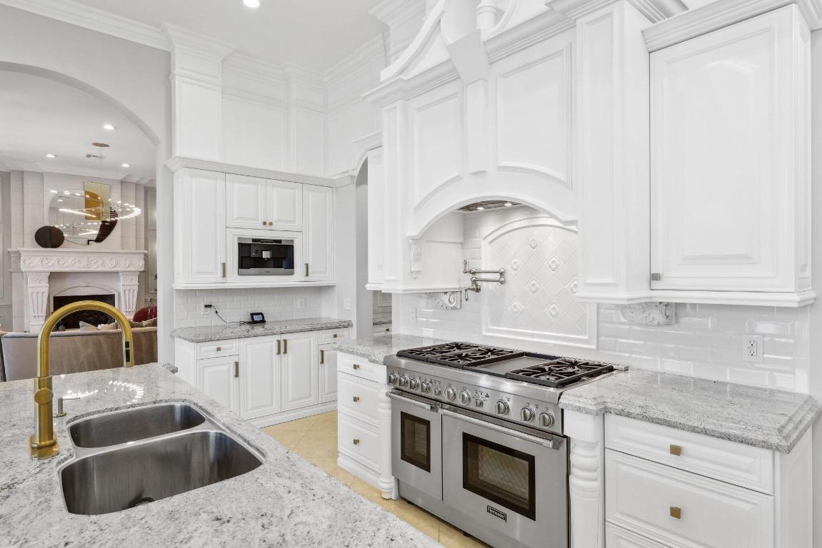 4216 Intracoastal Drive