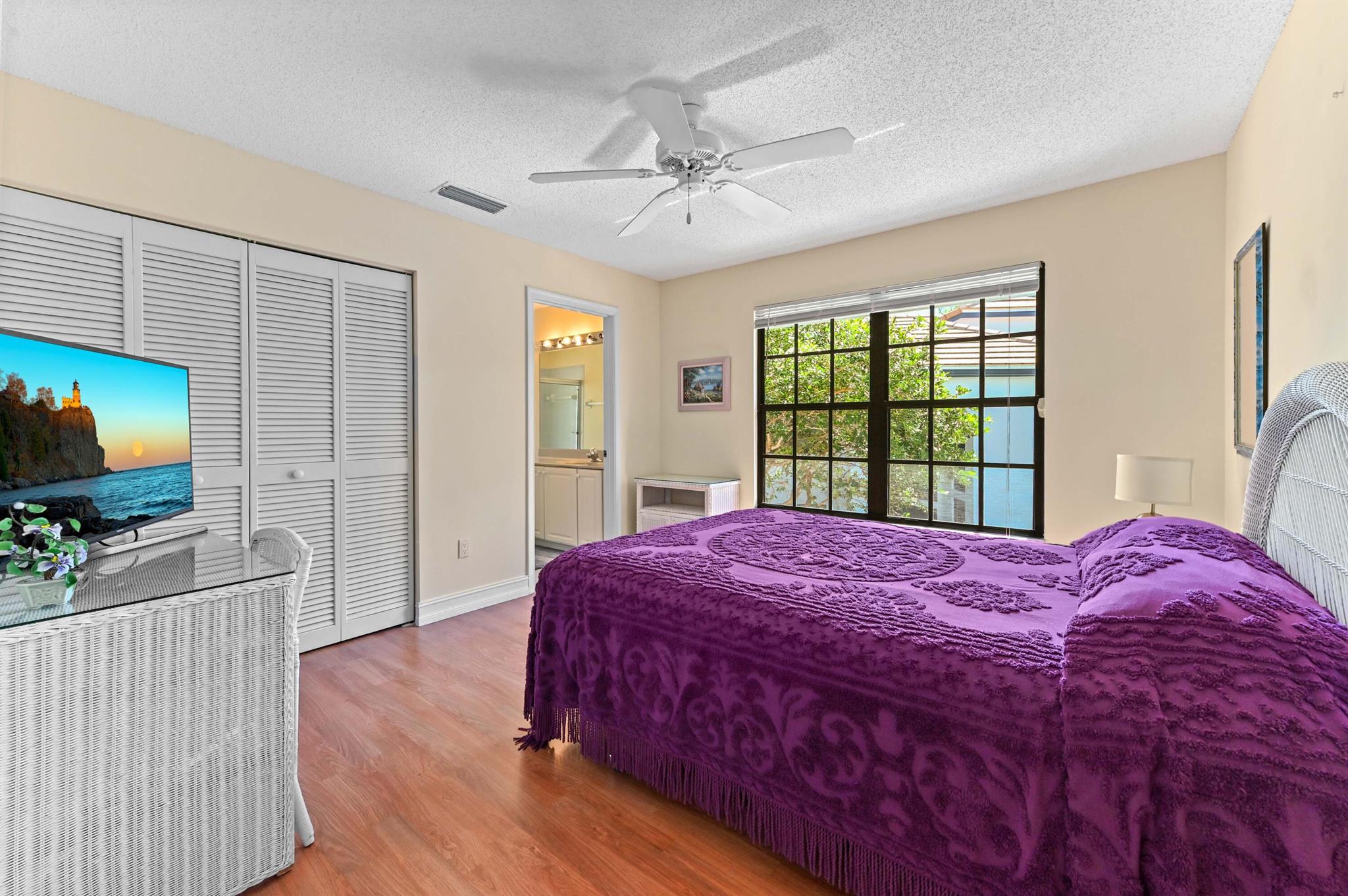 4940 Sherwood Forest Drive