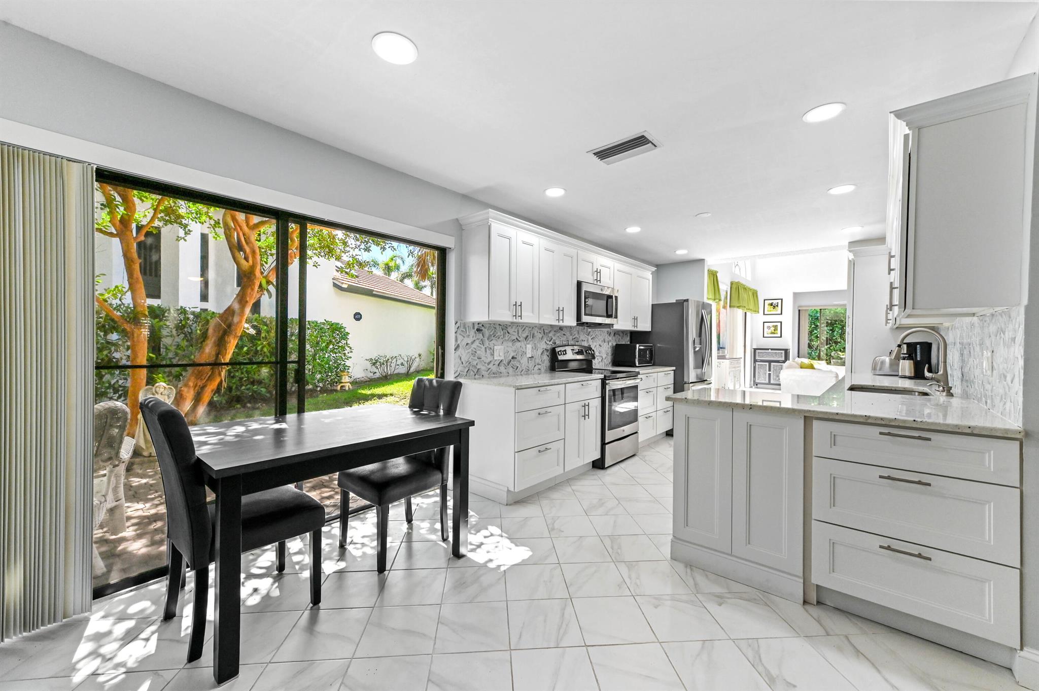 4940 Sherwood Forest Drive