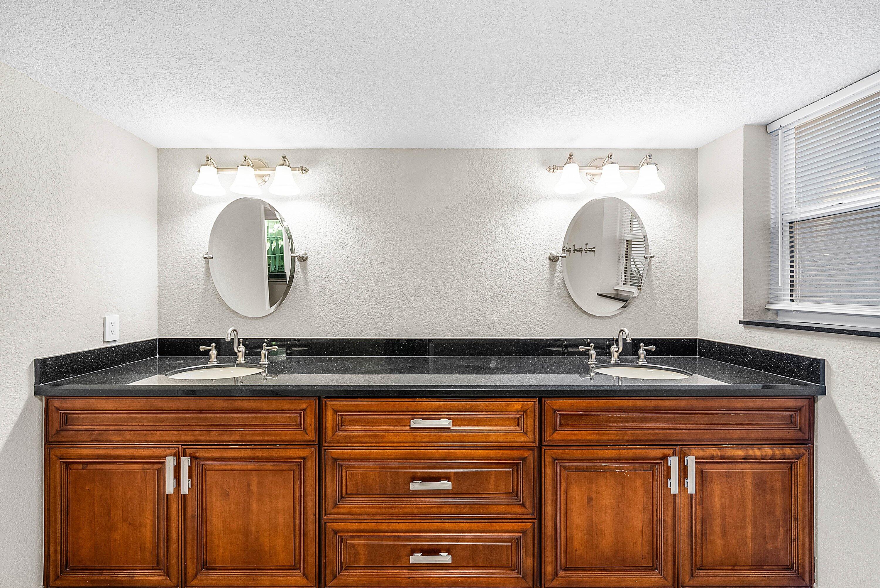 7580 Regency Lake Drive 402