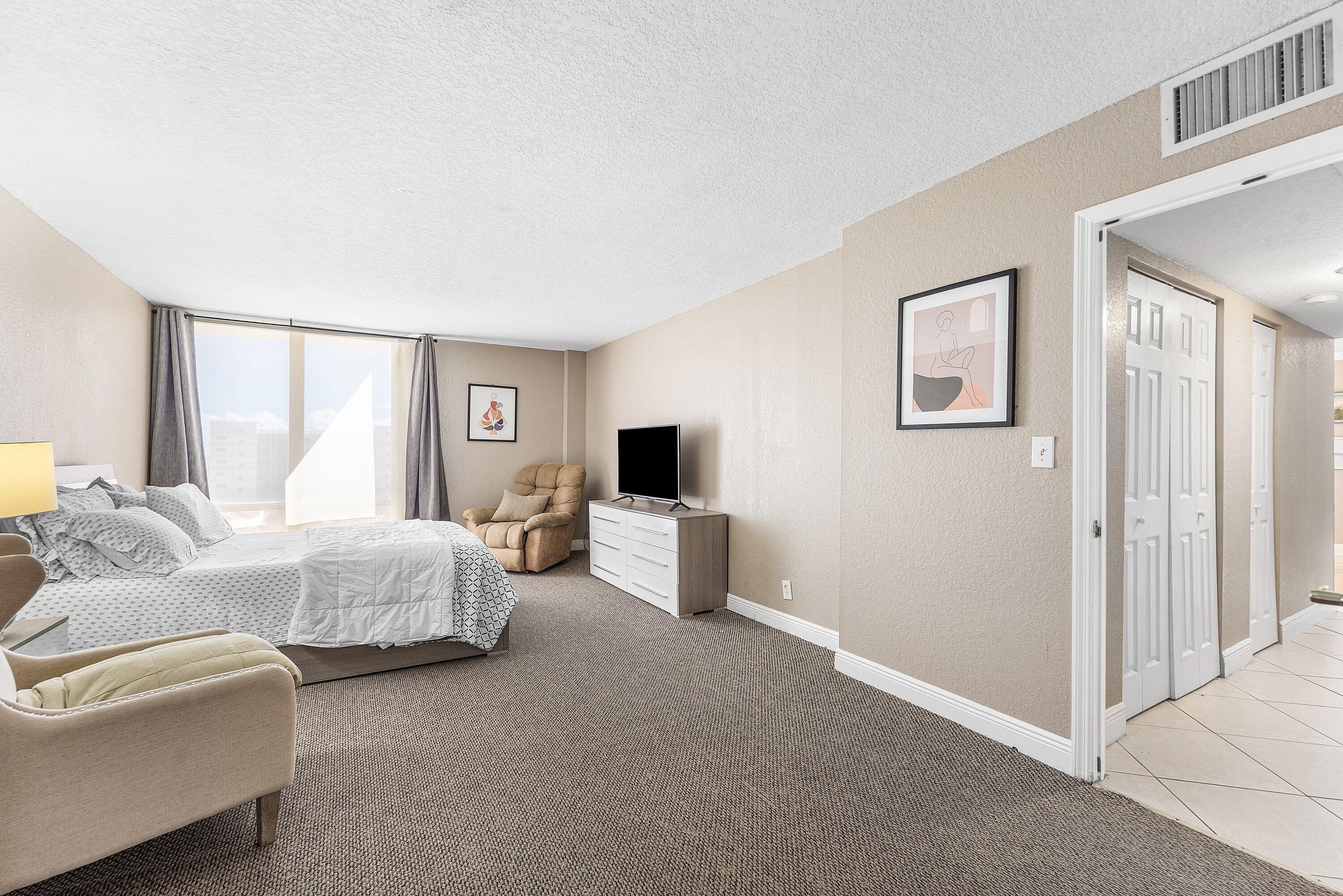 1600 S Ocean Drive 7h