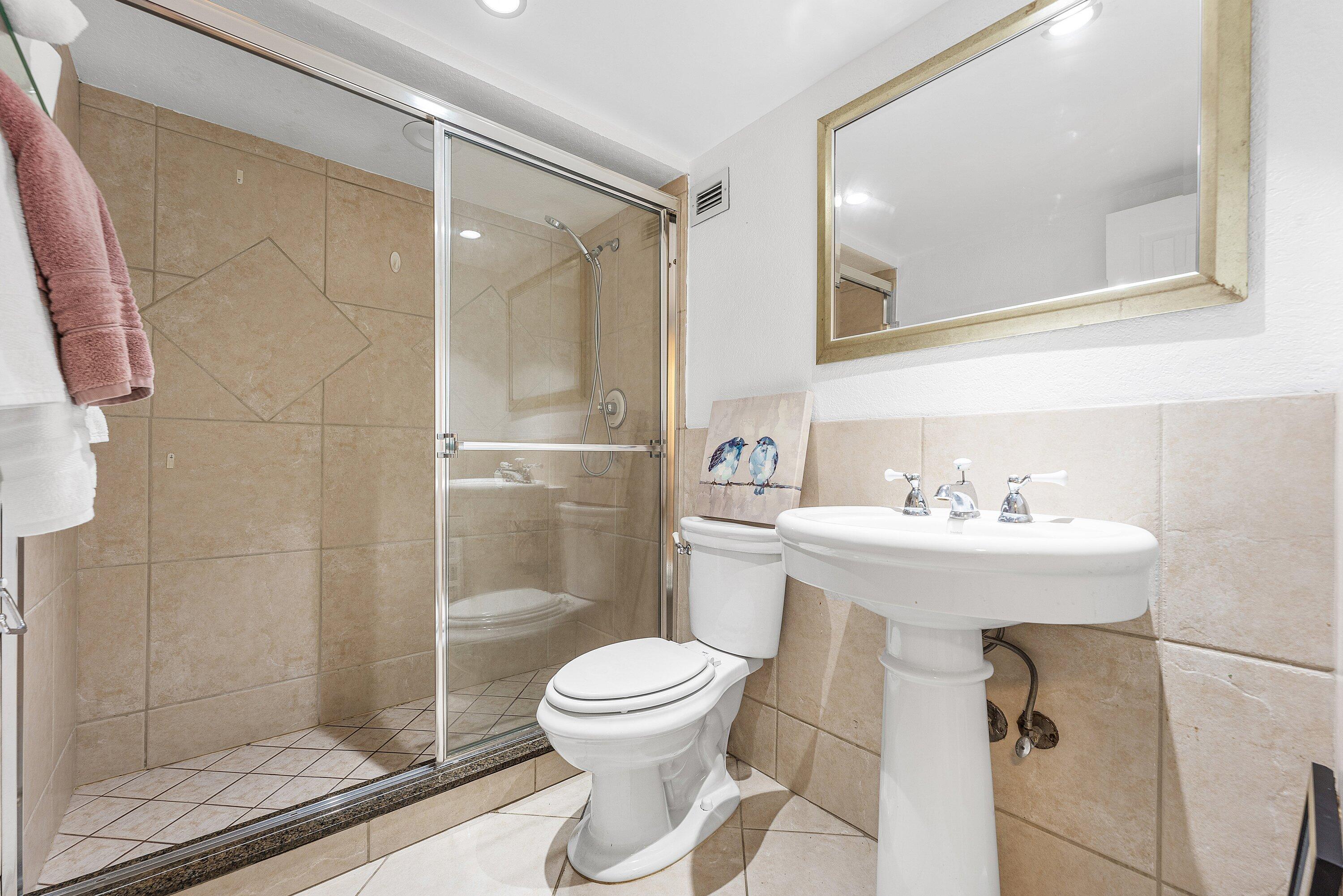 1600 S Ocean Drive 7h