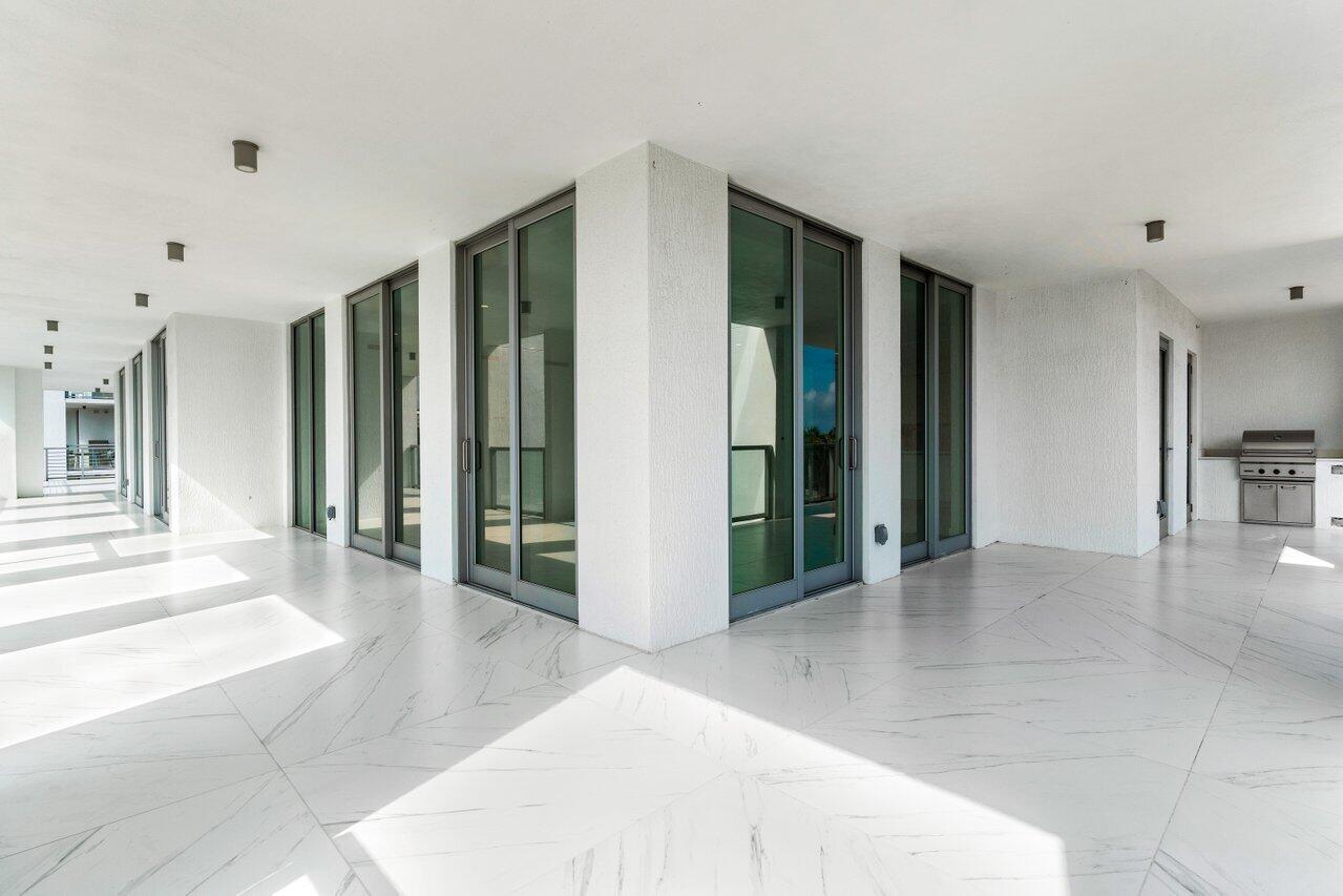 495 E Royal Palm Road 402