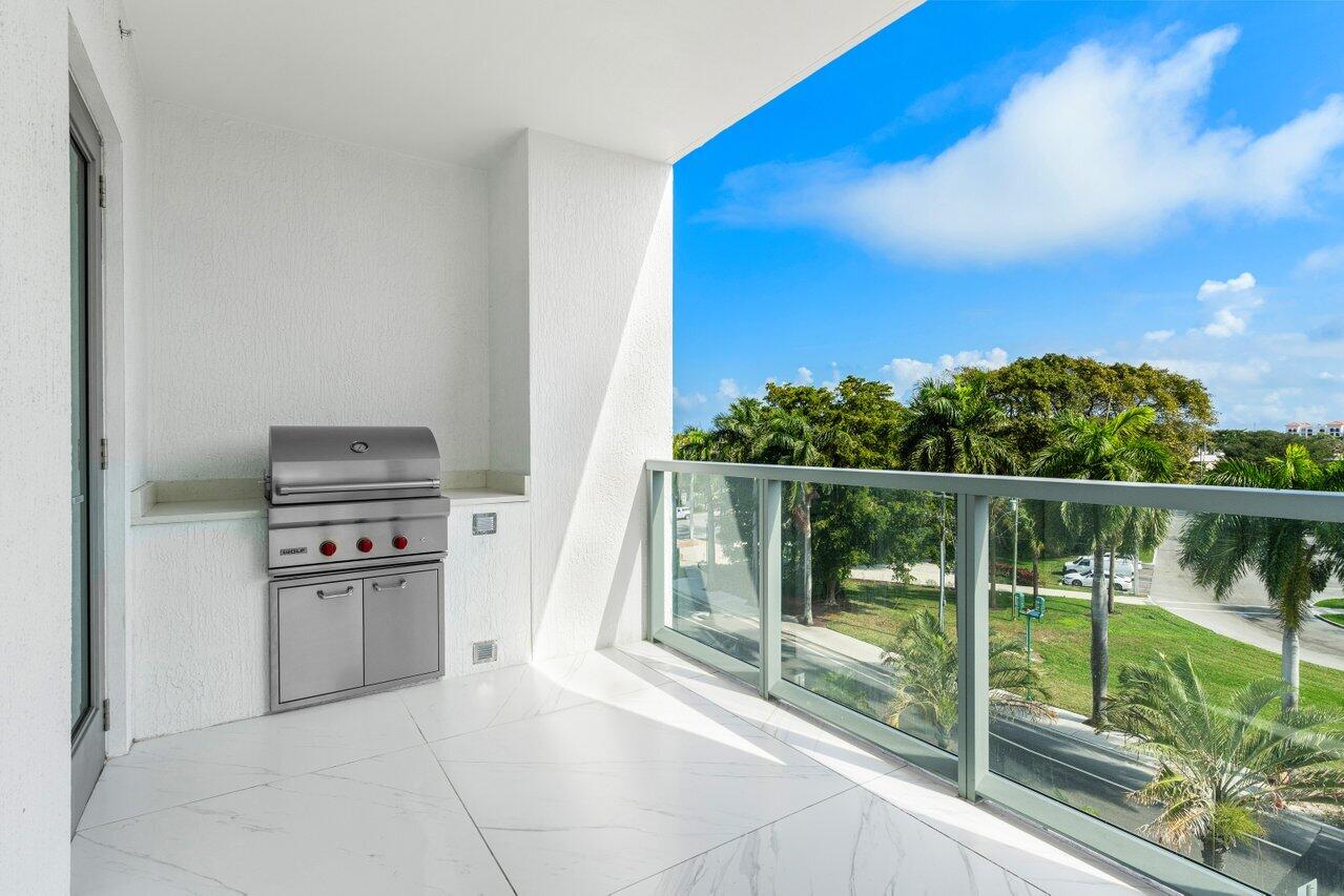 495 E Royal Palm Road 402
