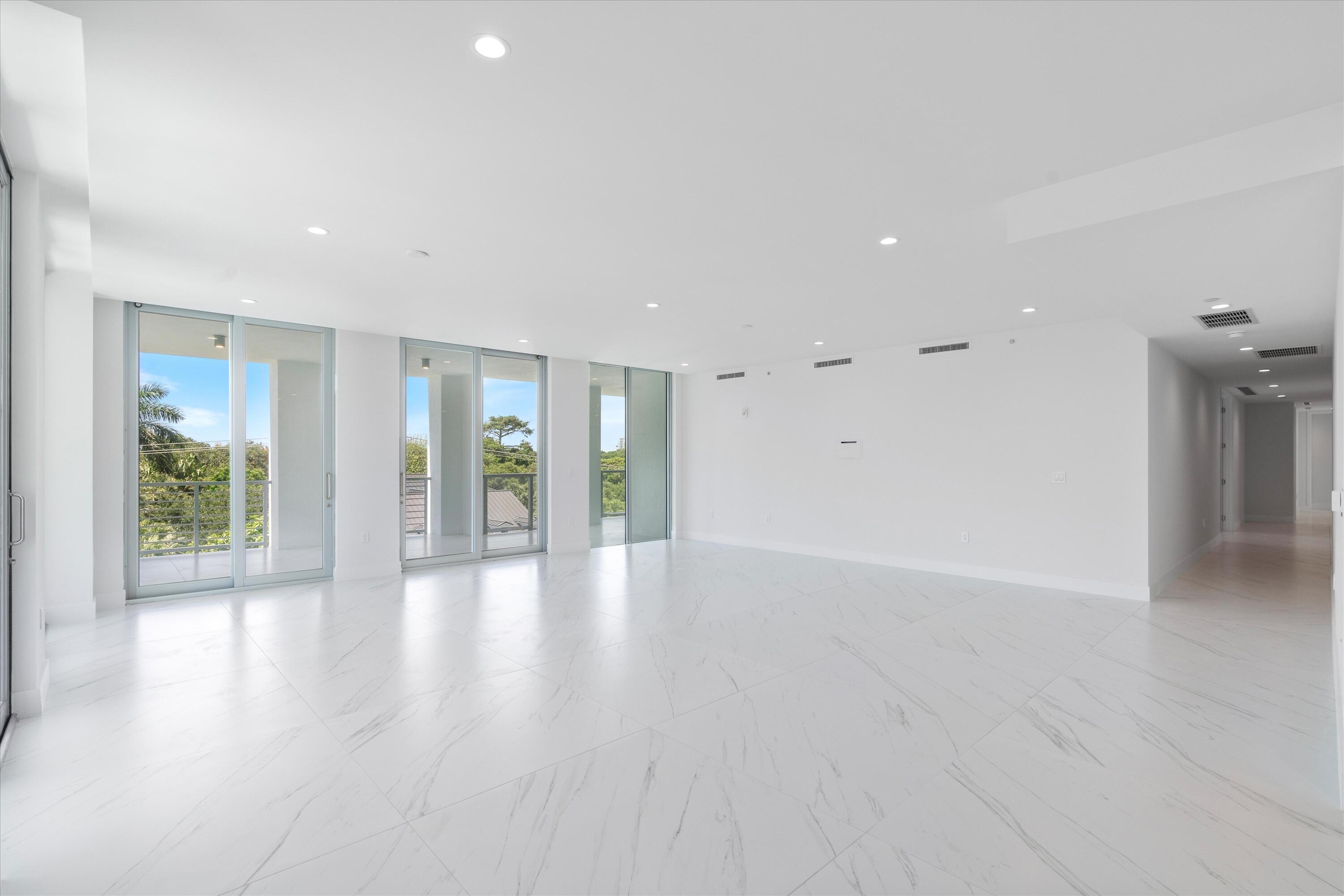 495 E Royal Palm Road 402