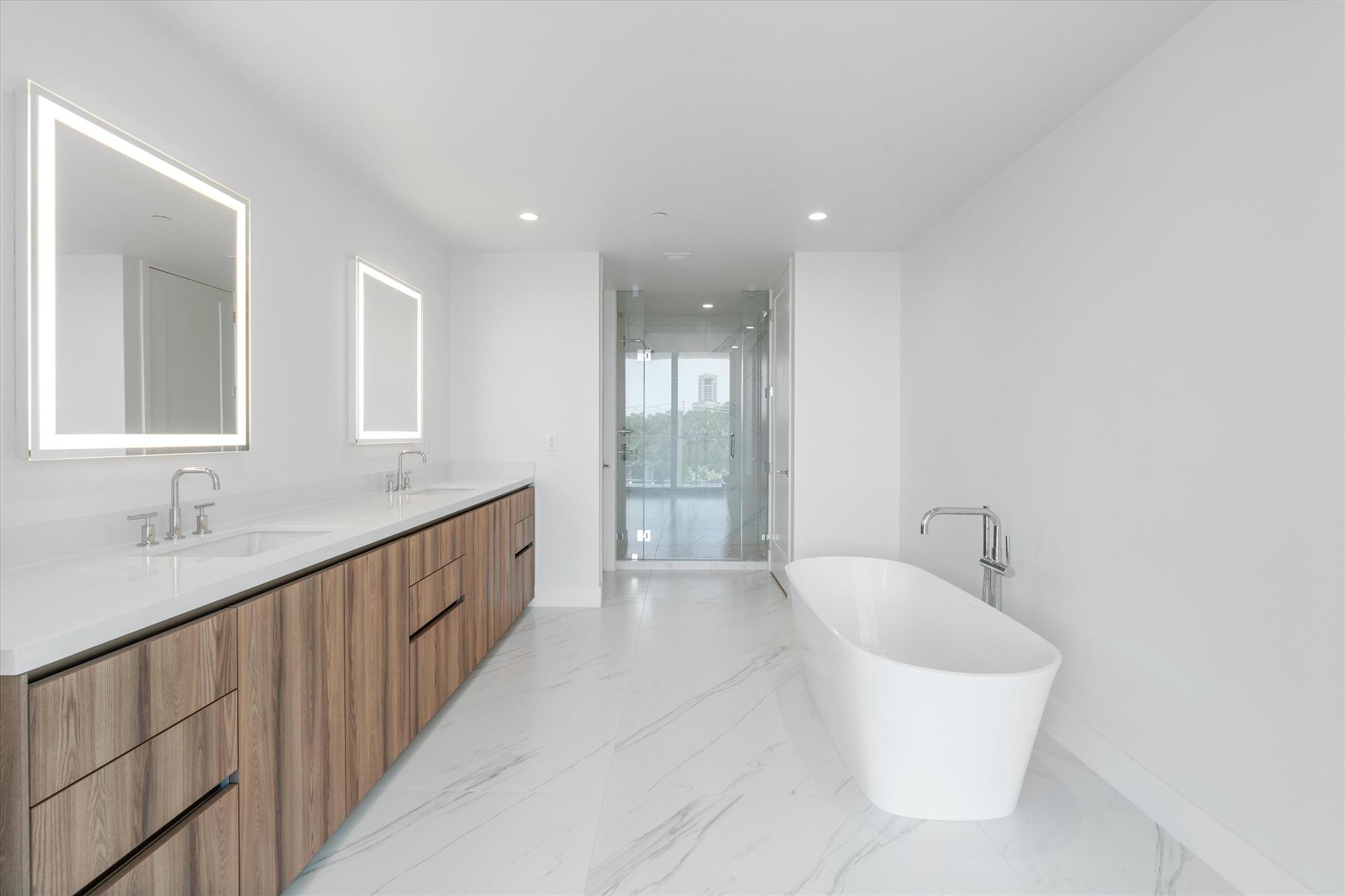 495 E Royal Palm Road 402