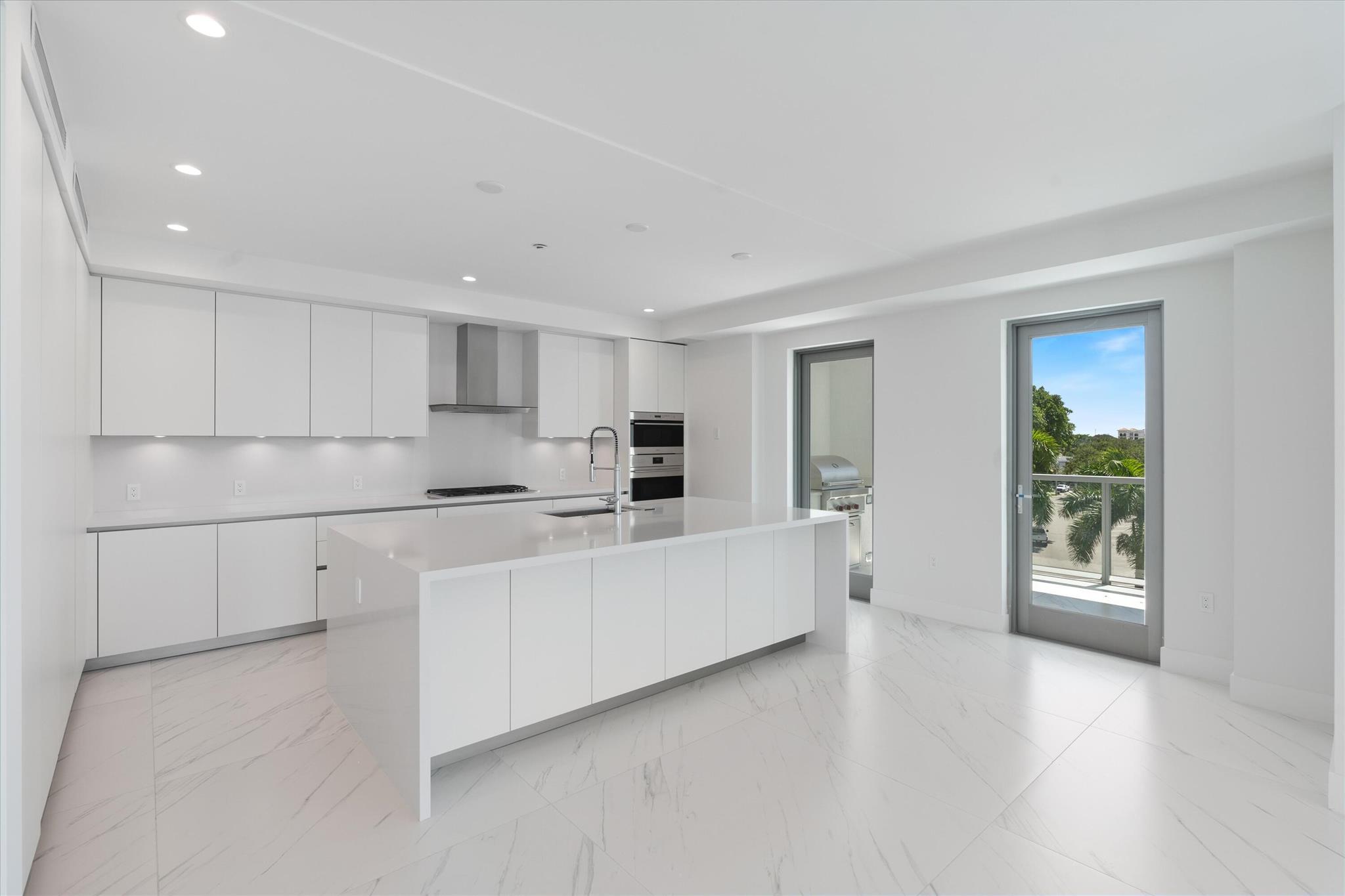 495 E Royal Palm Road 402