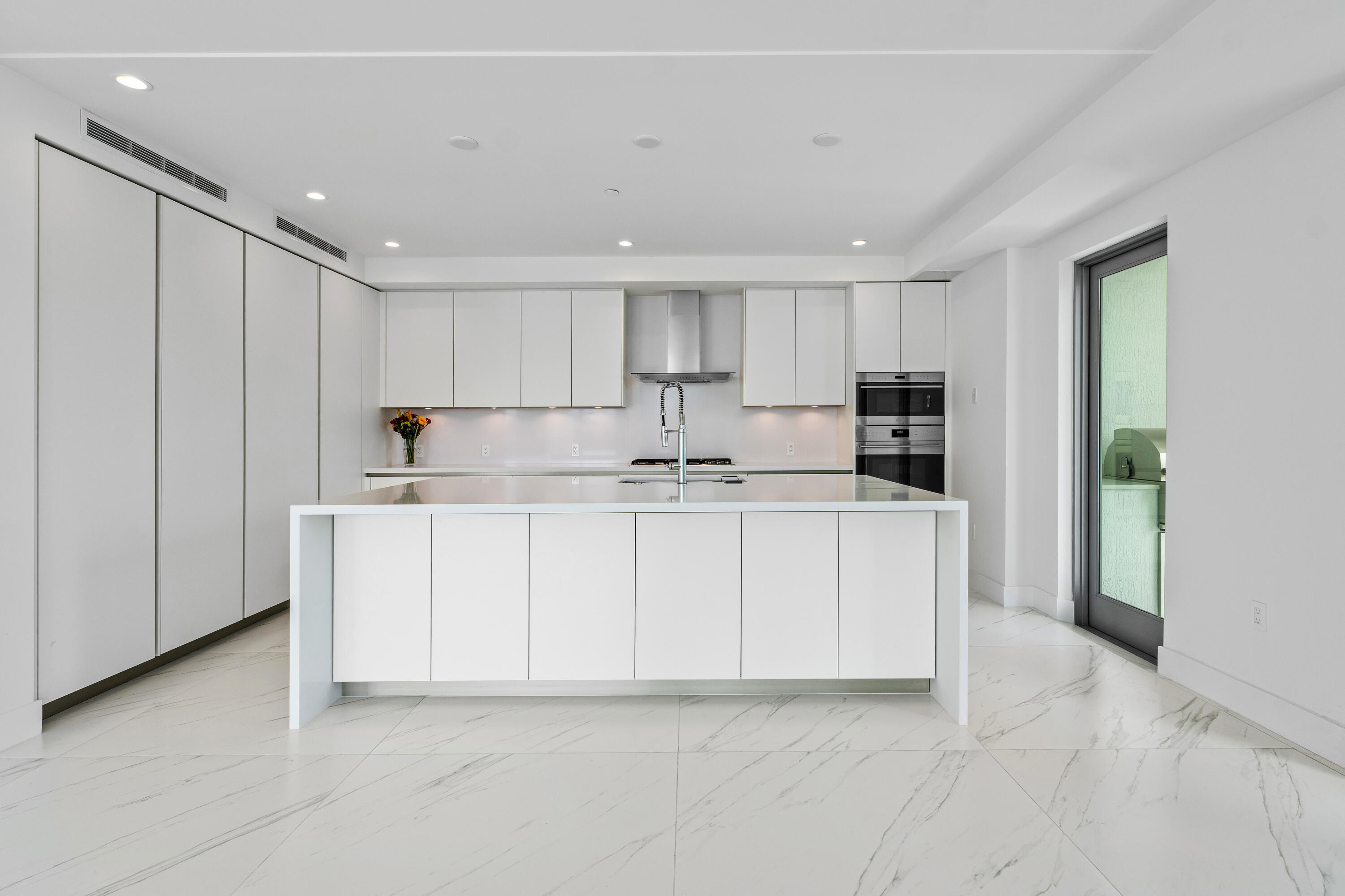 495 E Royal Palm Road 402