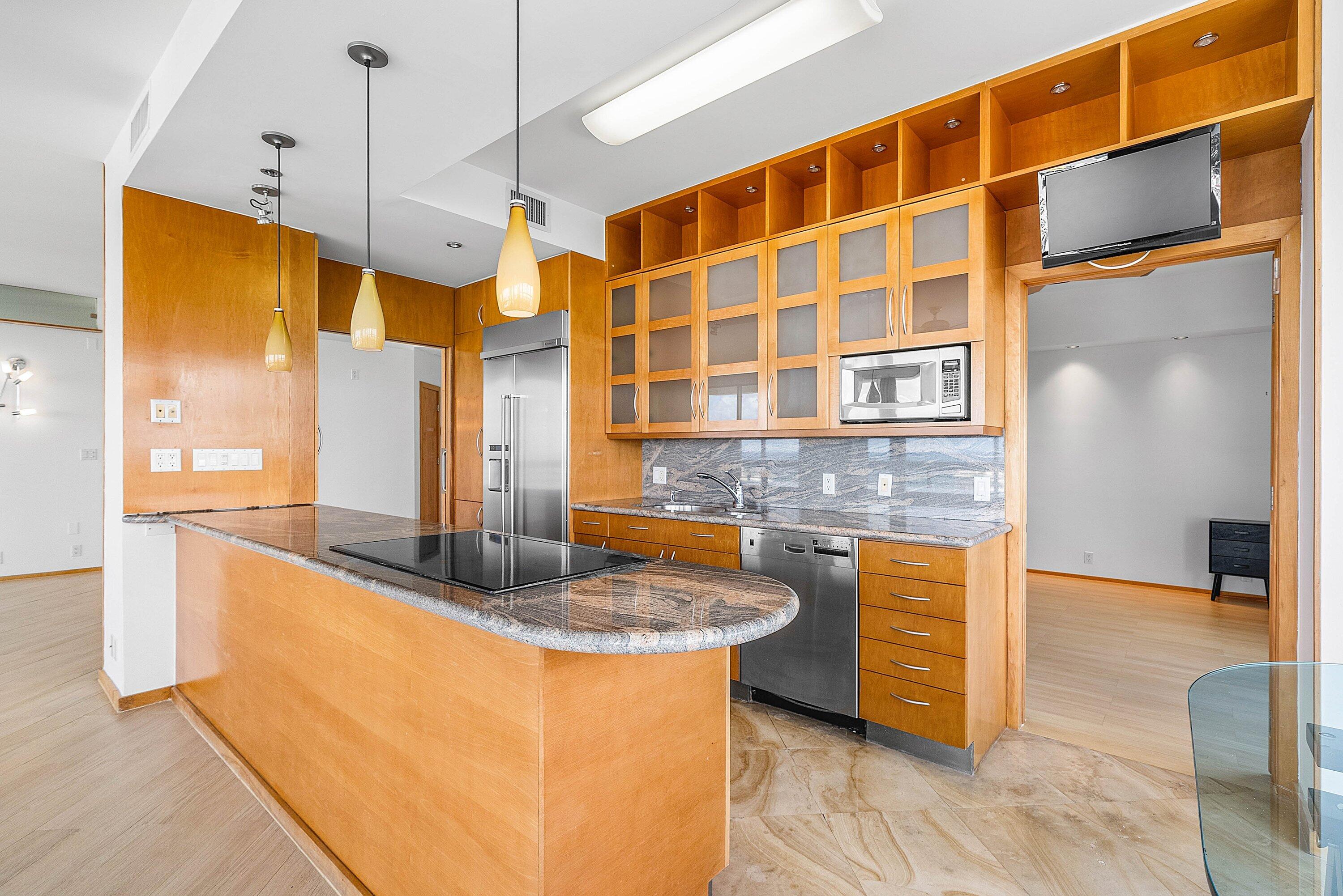 3500 Mystic Pointe Drive Ph4