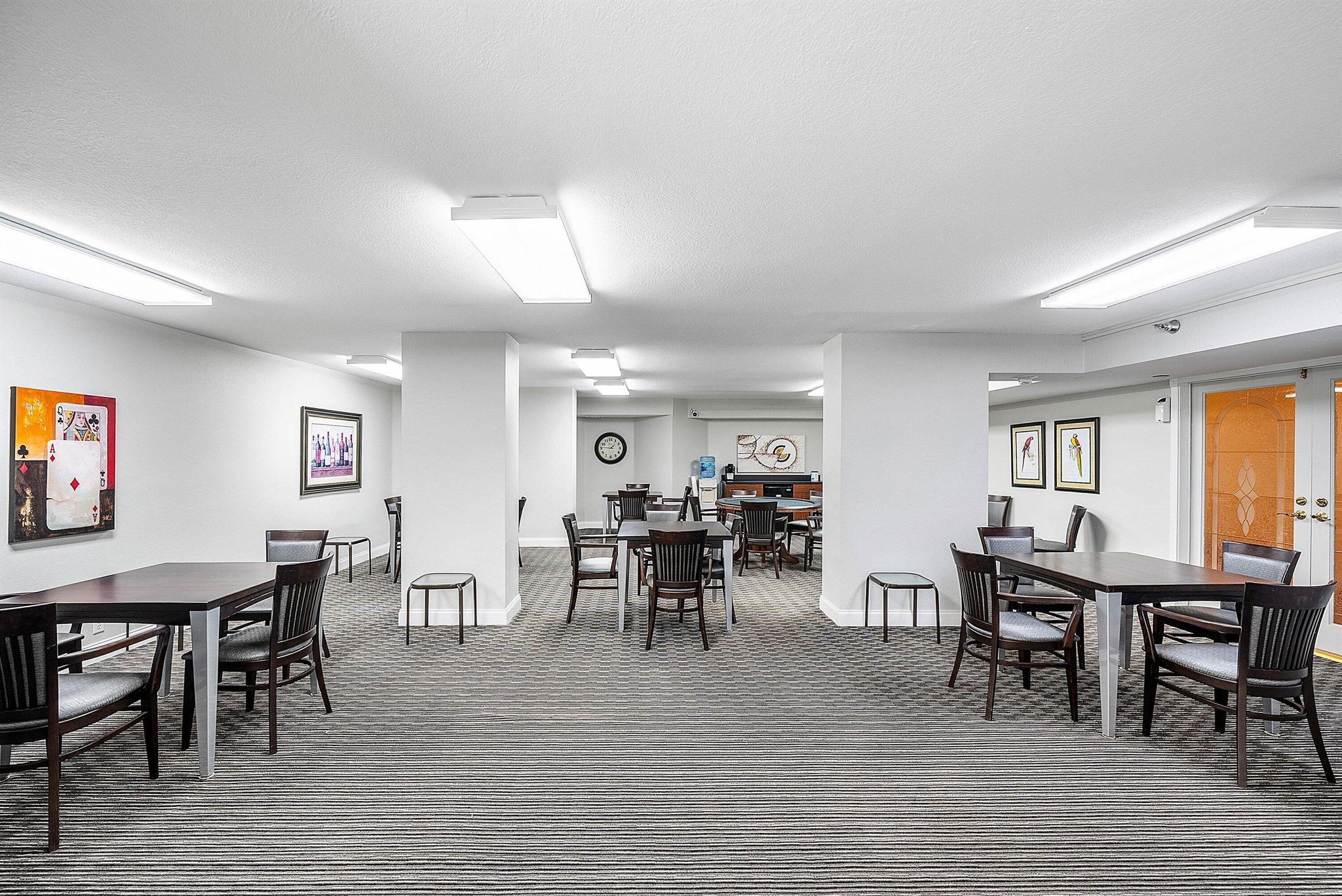 3500 Mystic Pointe Drive Ph4