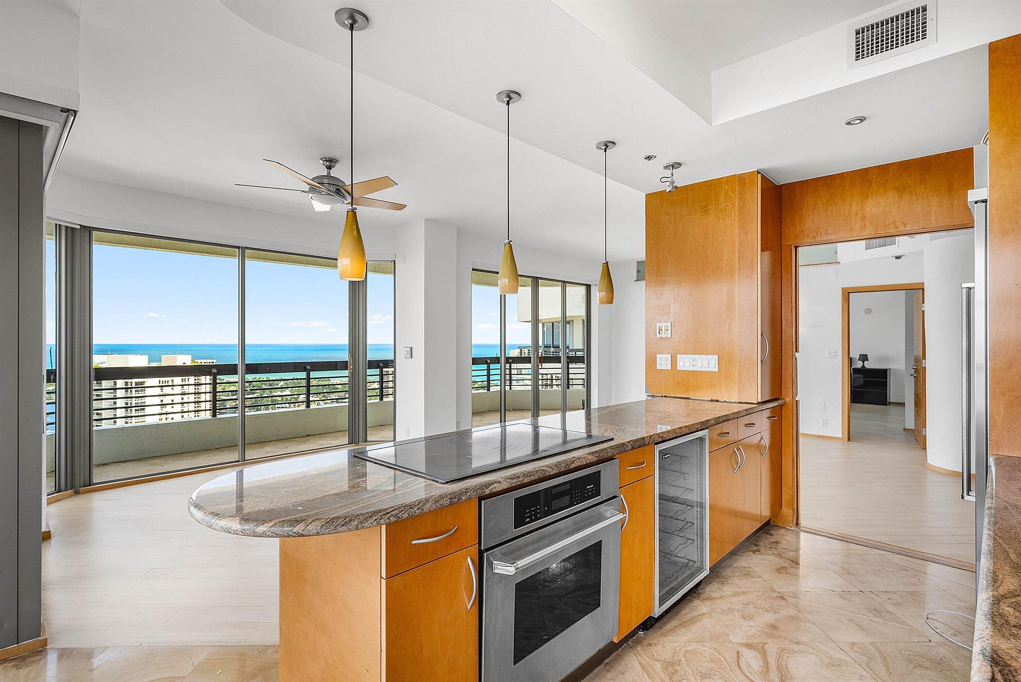 3500 Mystic Pointe Drive Ph4