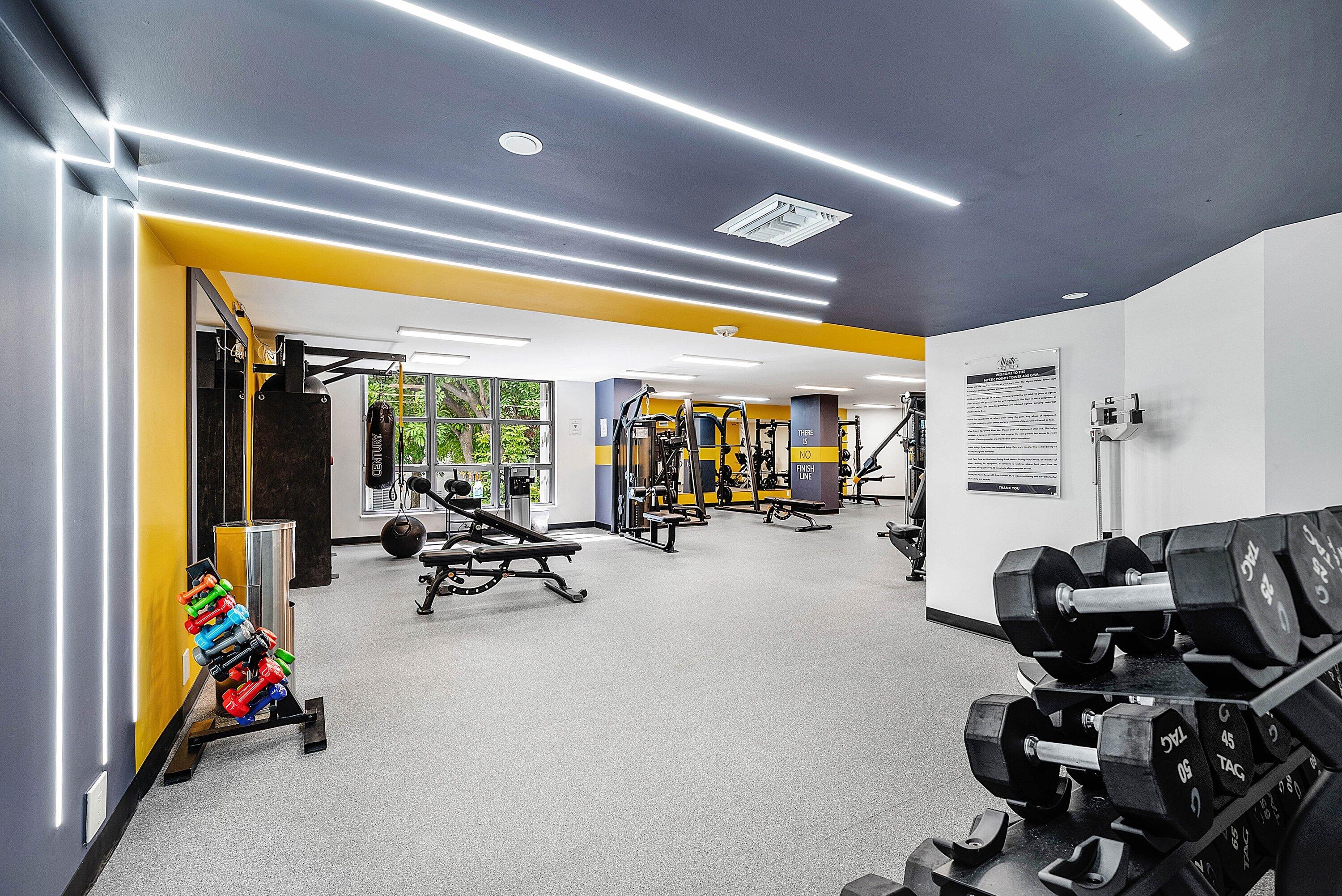 3500 Mystic Pointe Drive Ph4