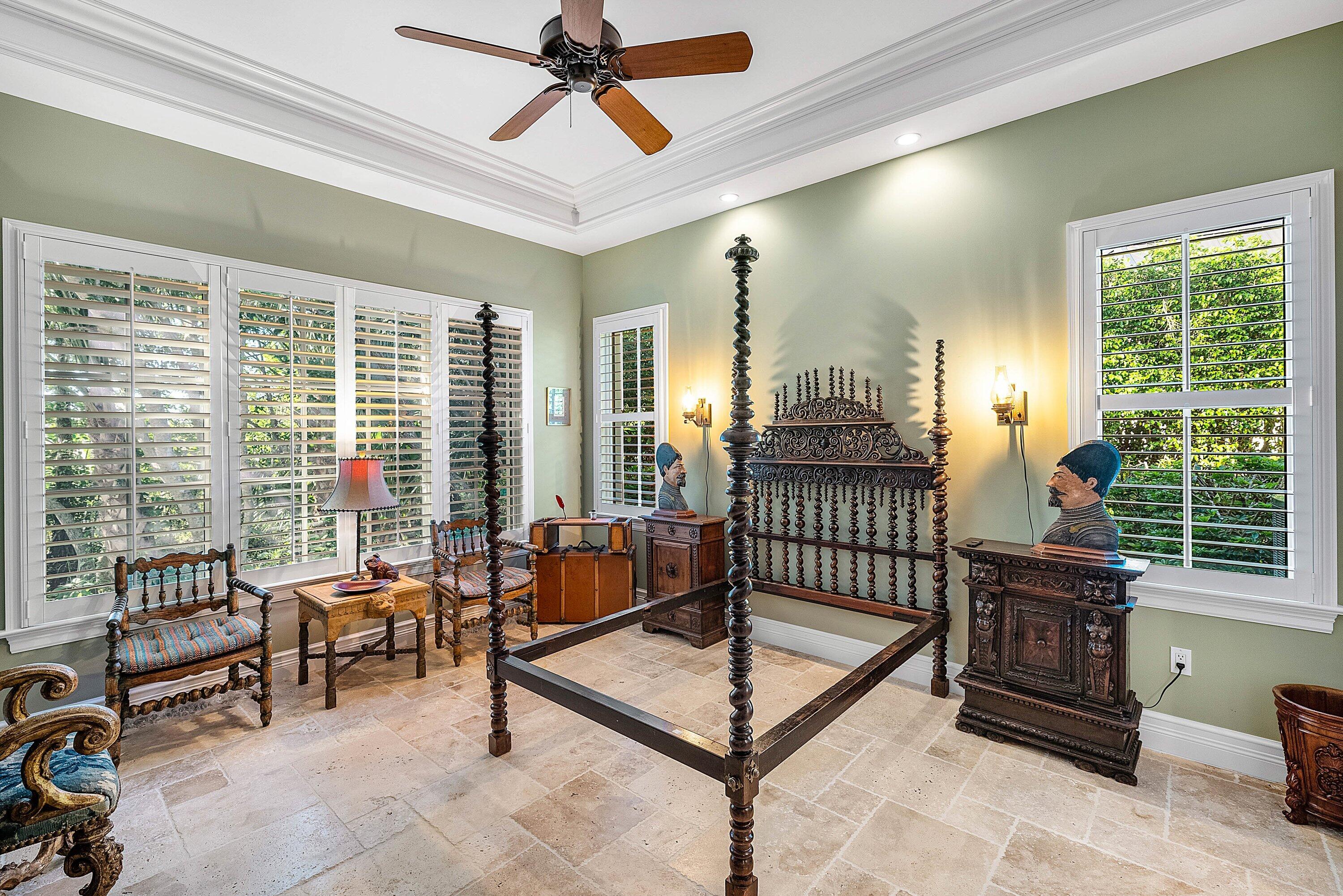 13381 Oakmeade