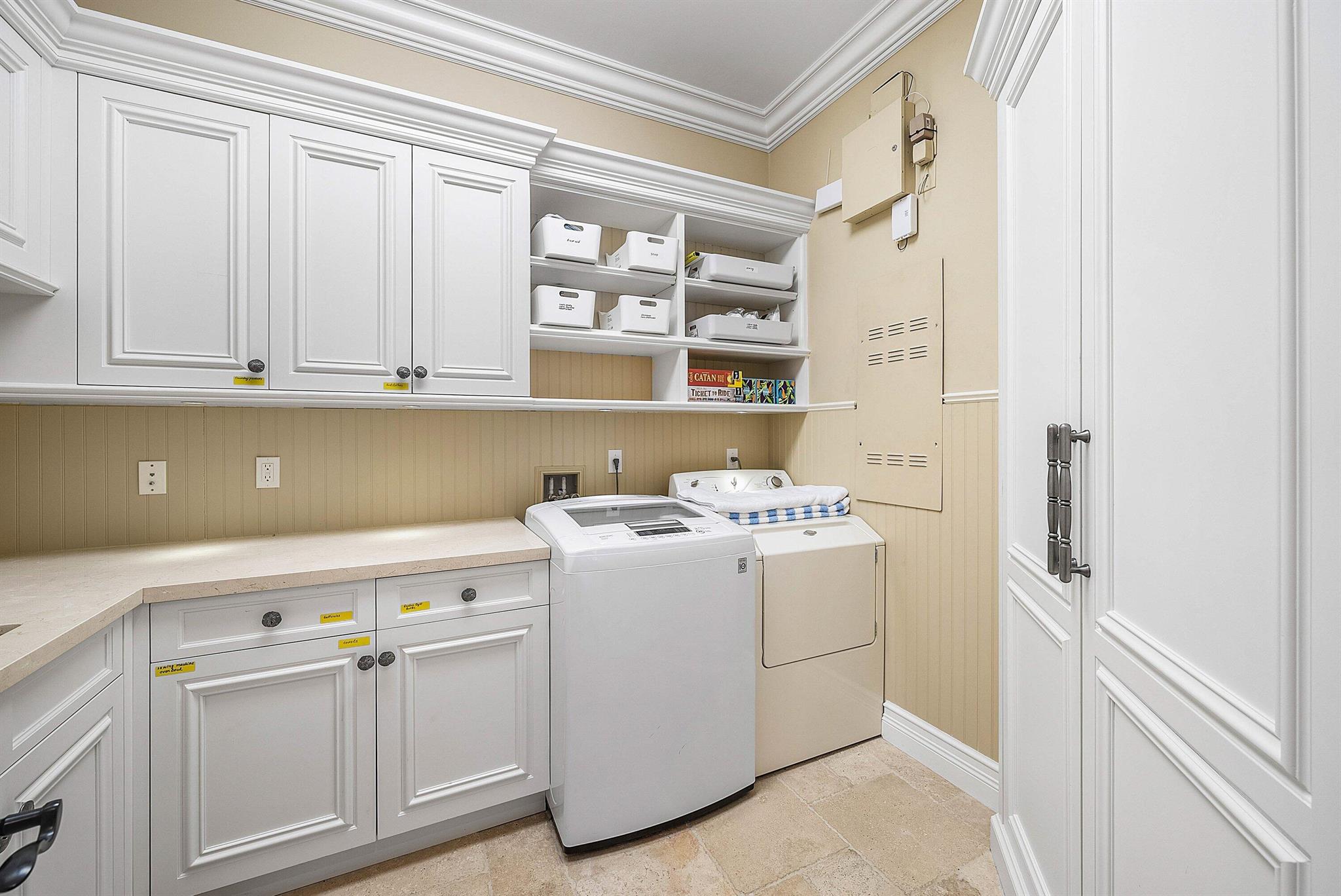 13381 Oakmeade