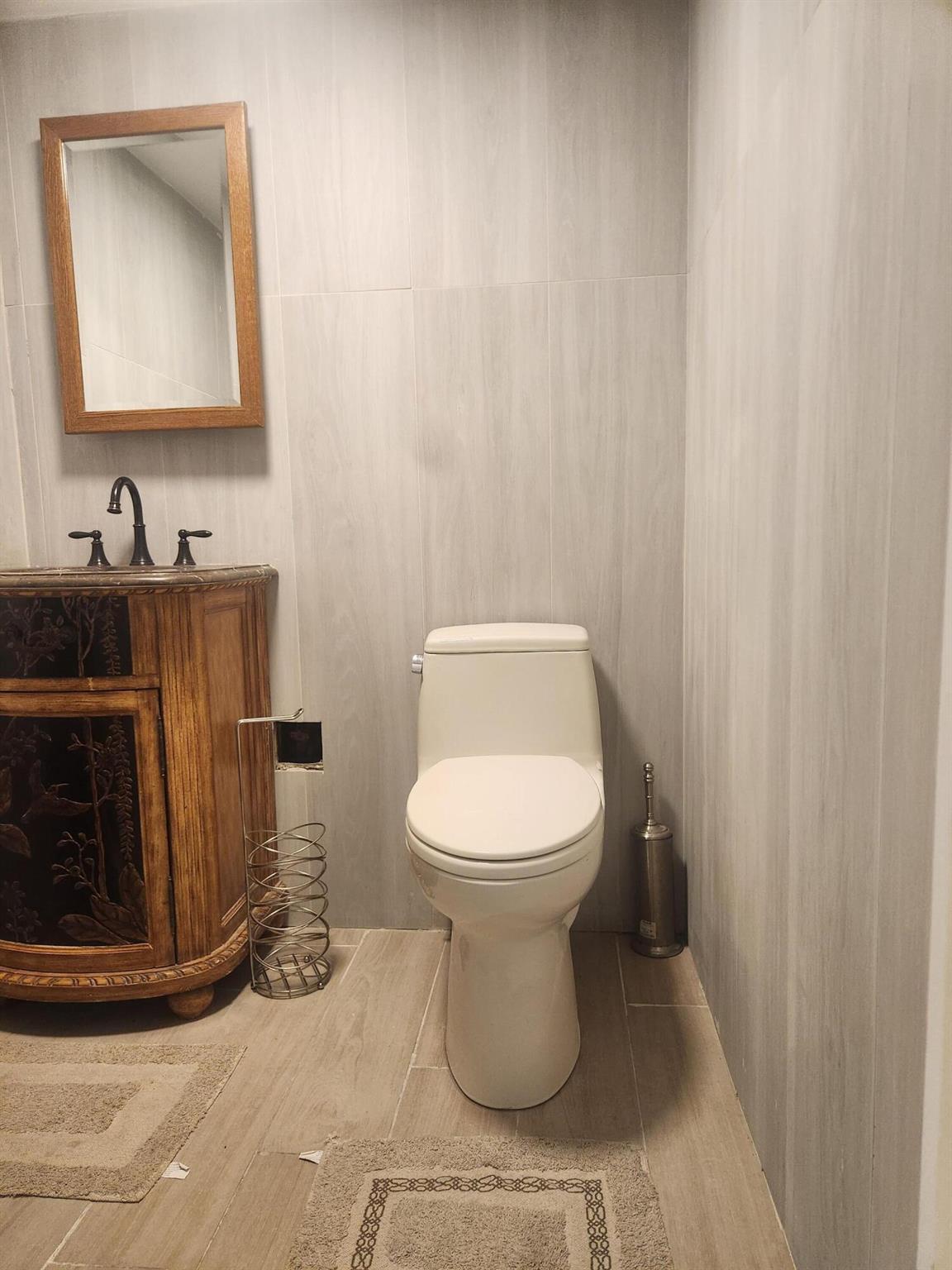 2180 NW 18th Avenue A6