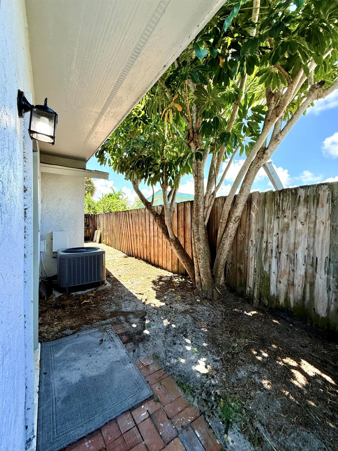 1455 NE Silver Maple Way