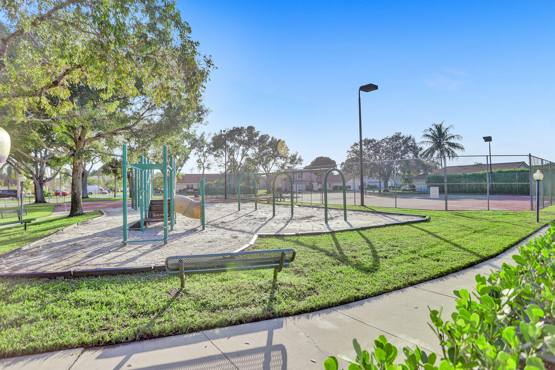 2401 Amherst Court