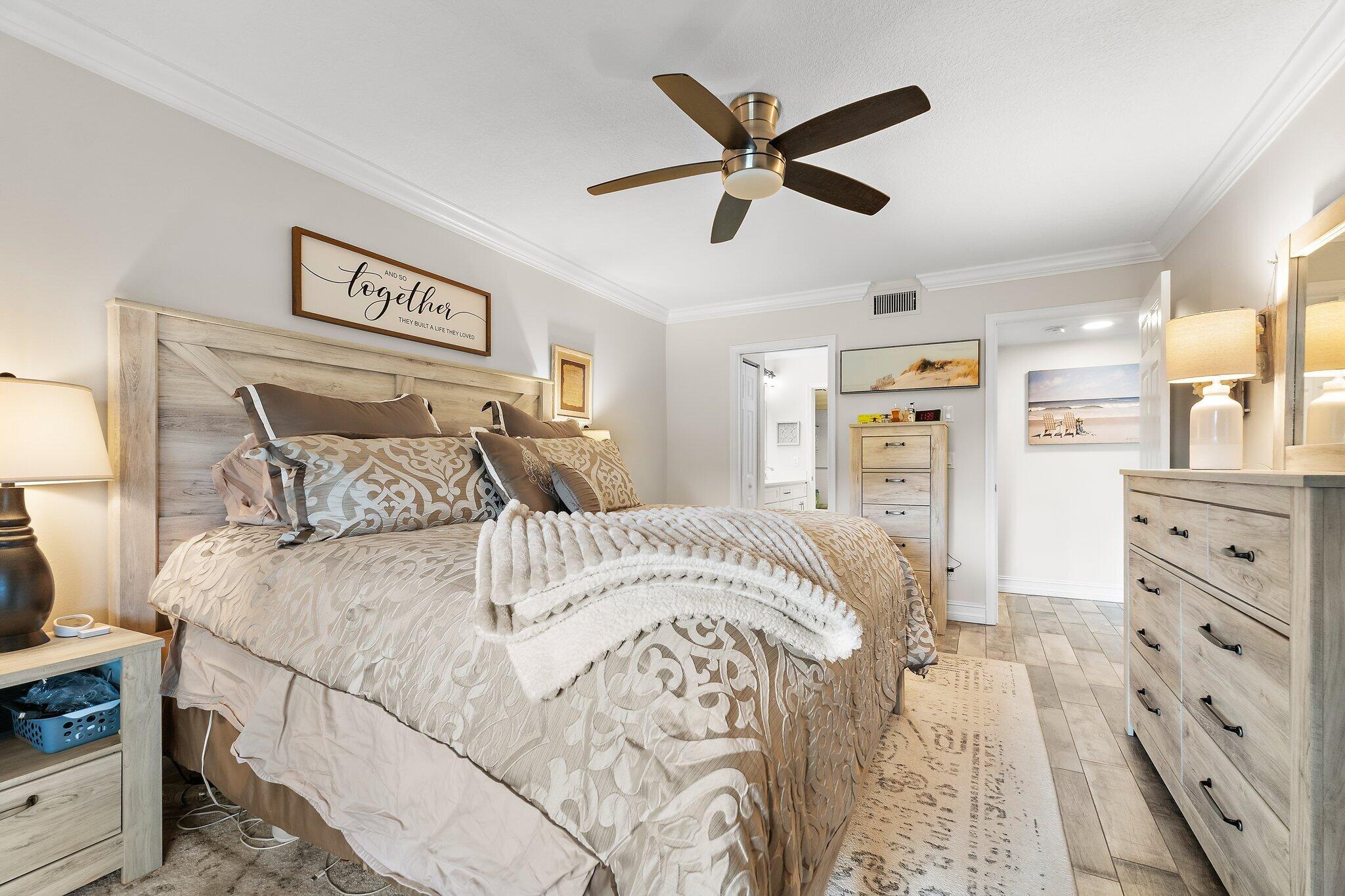 1201 Pinecrest Circle B