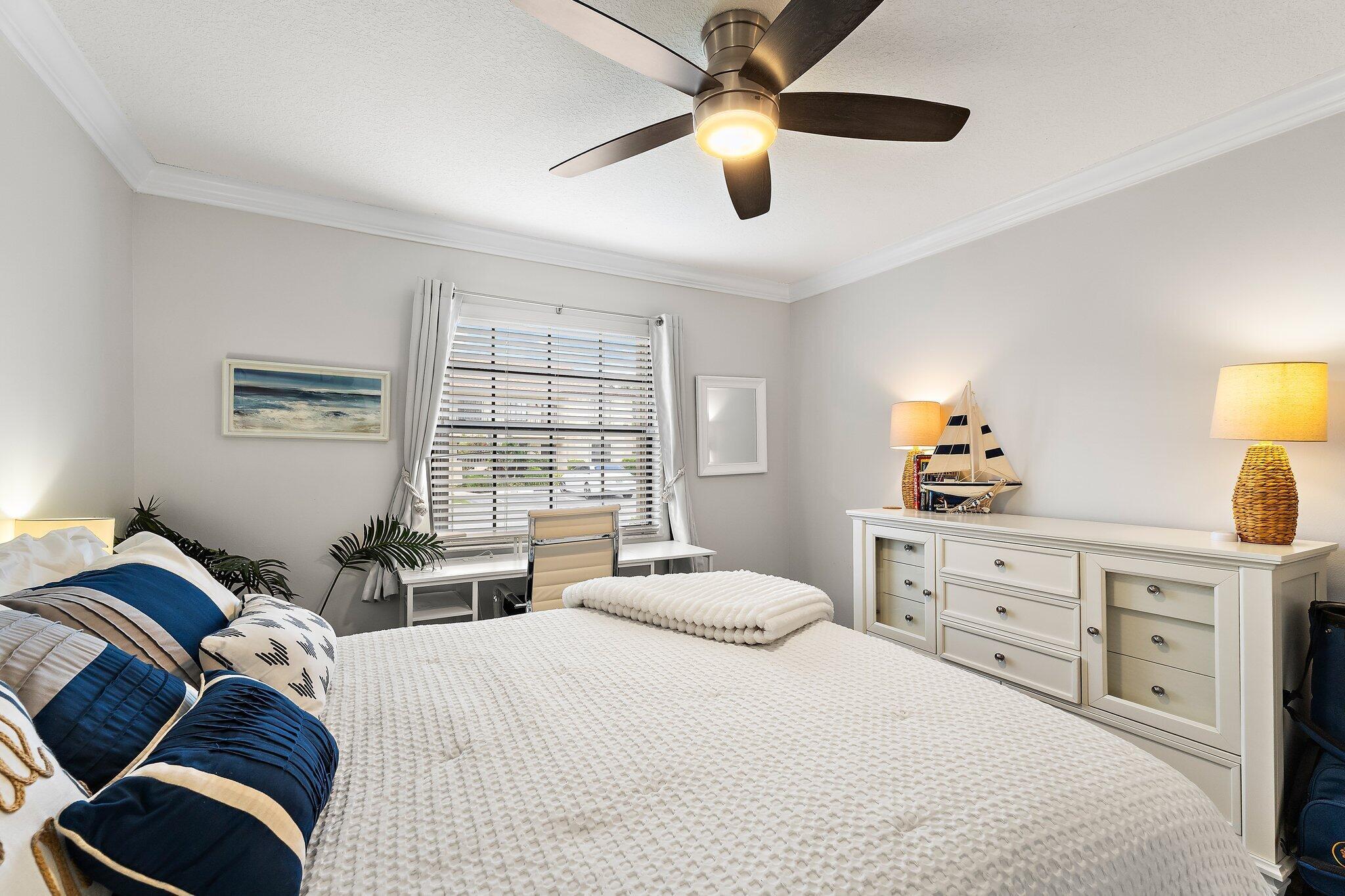 1201 Pinecrest Circle B