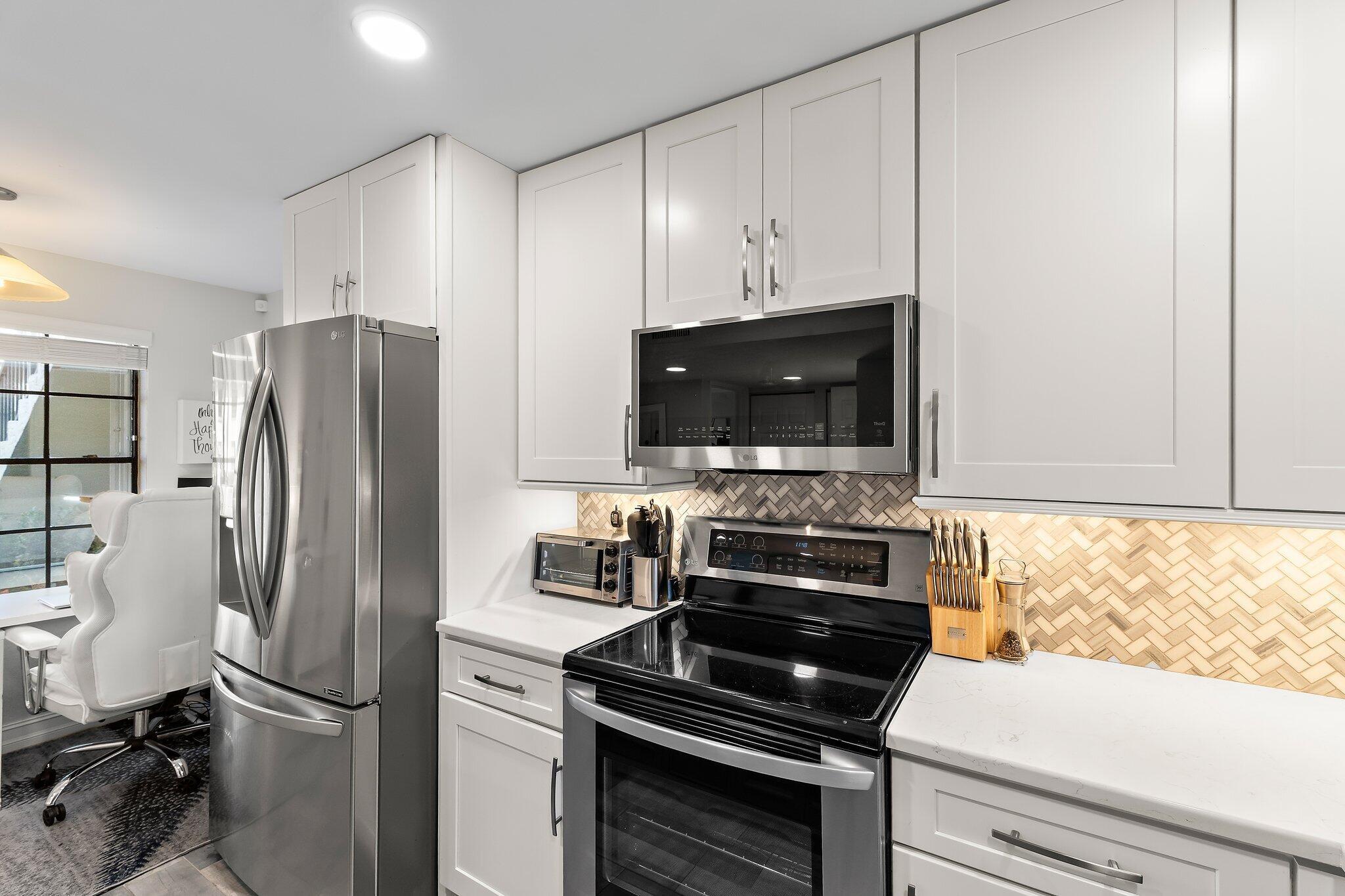 1201 Pinecrest Circle B