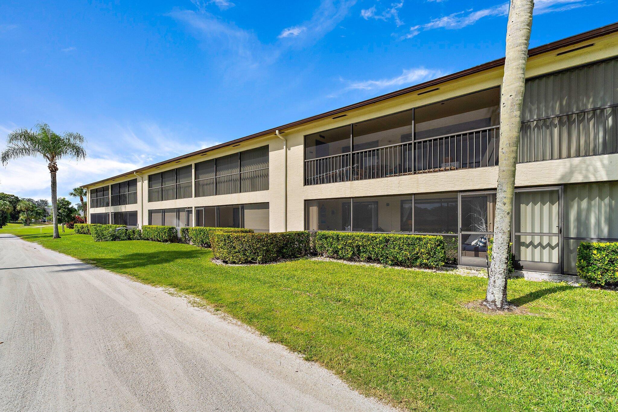 1201 Pinecrest Circle B