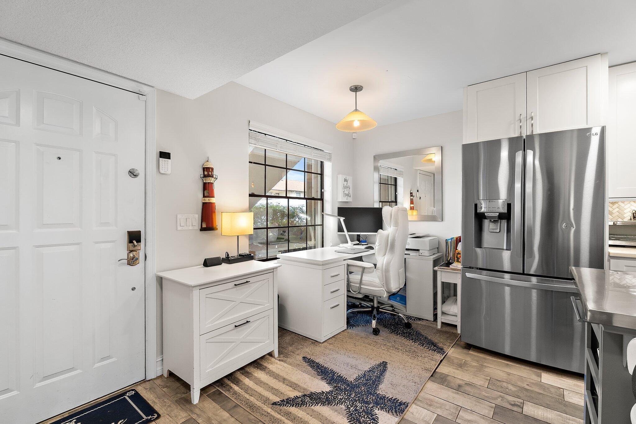 1201 Pinecrest Circle B