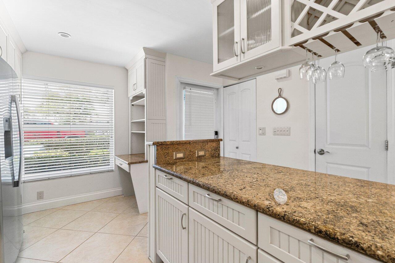 842 SE 19th Avenue 103