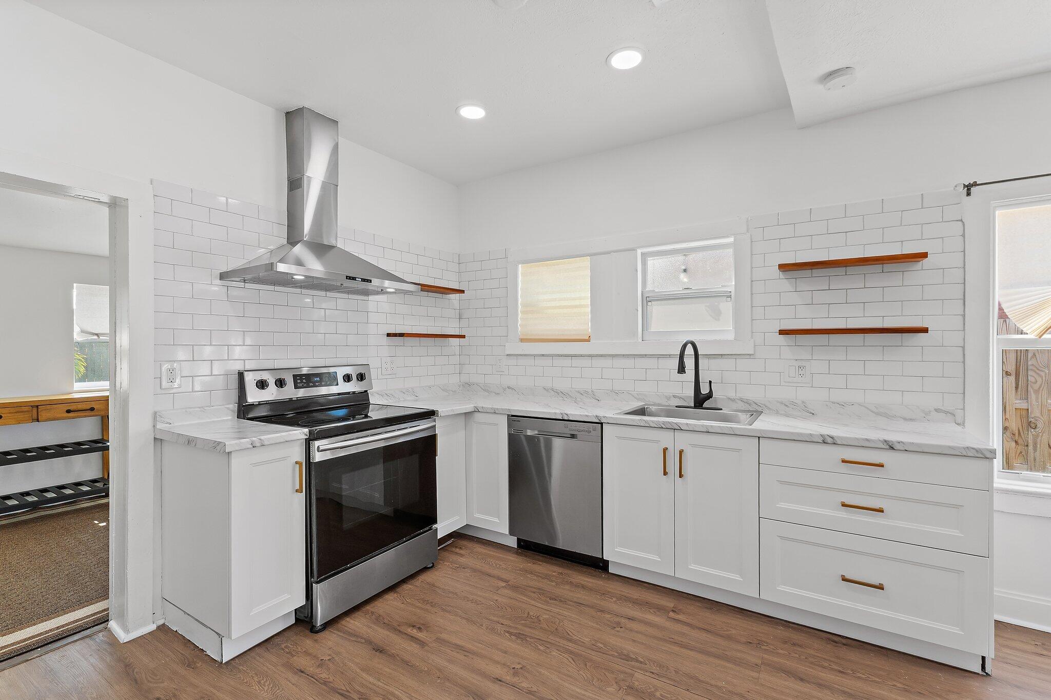120 NW 4th Avenue
