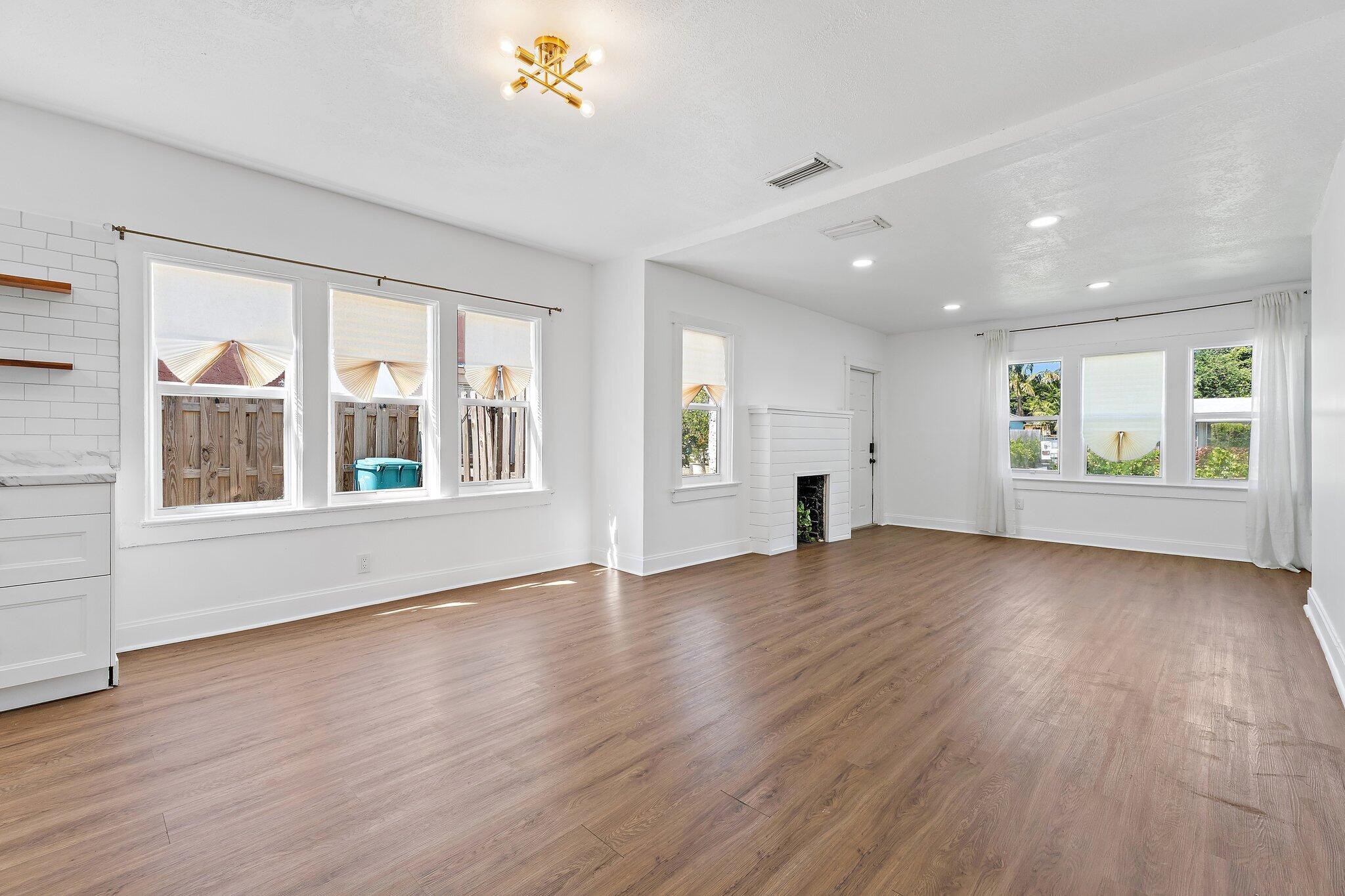 120 NW 4th Avenue