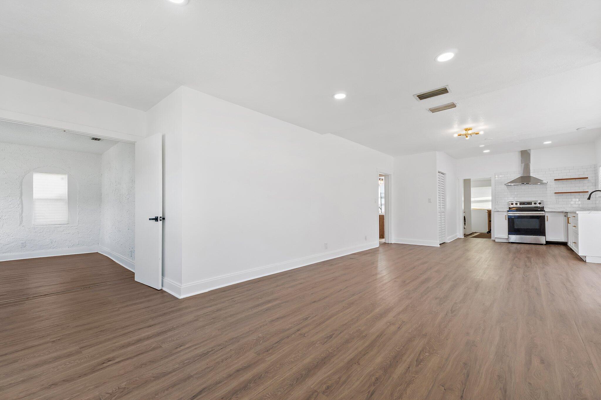 120 NW 4th Avenue