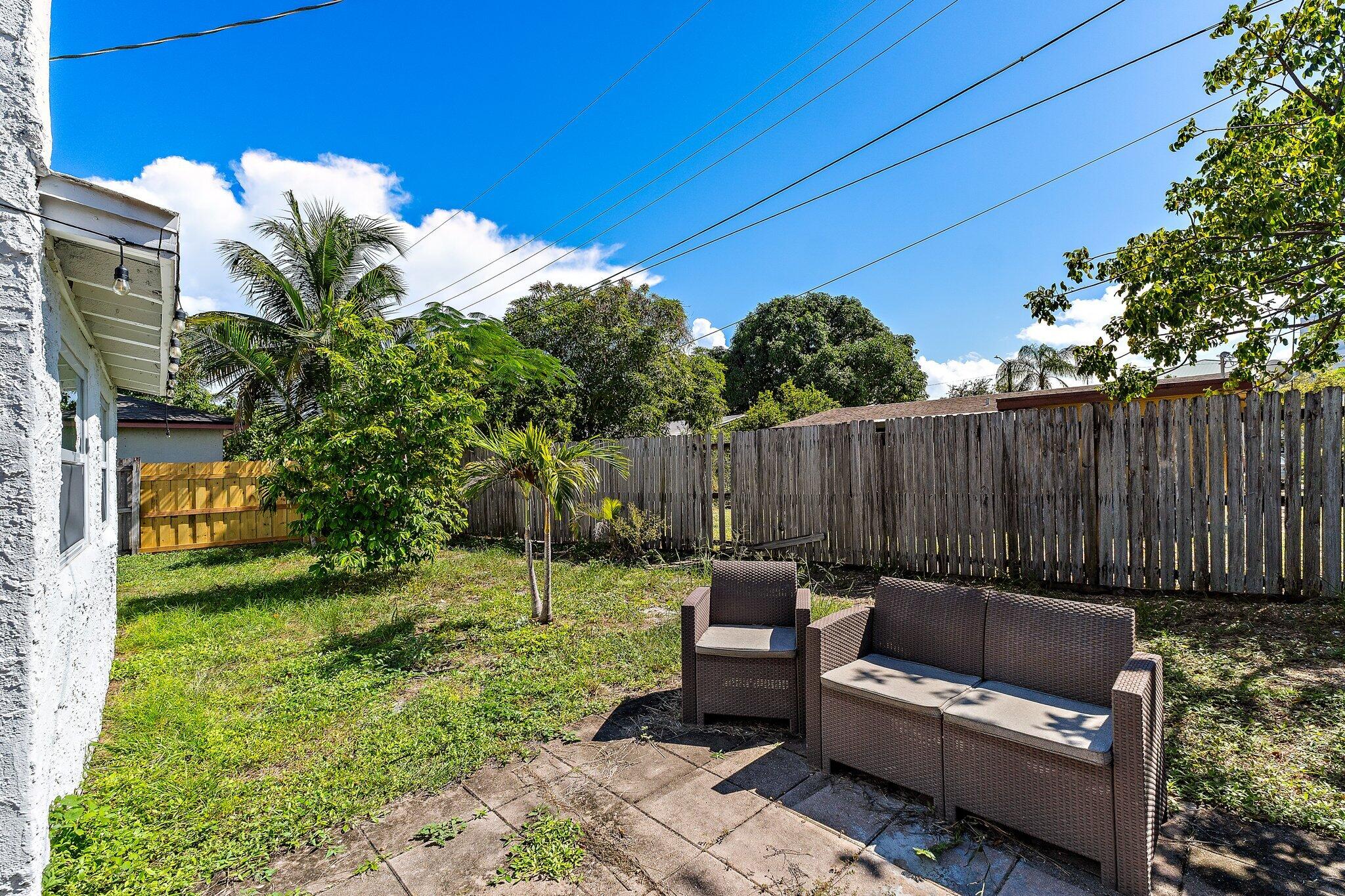 120 NW 4th Avenue