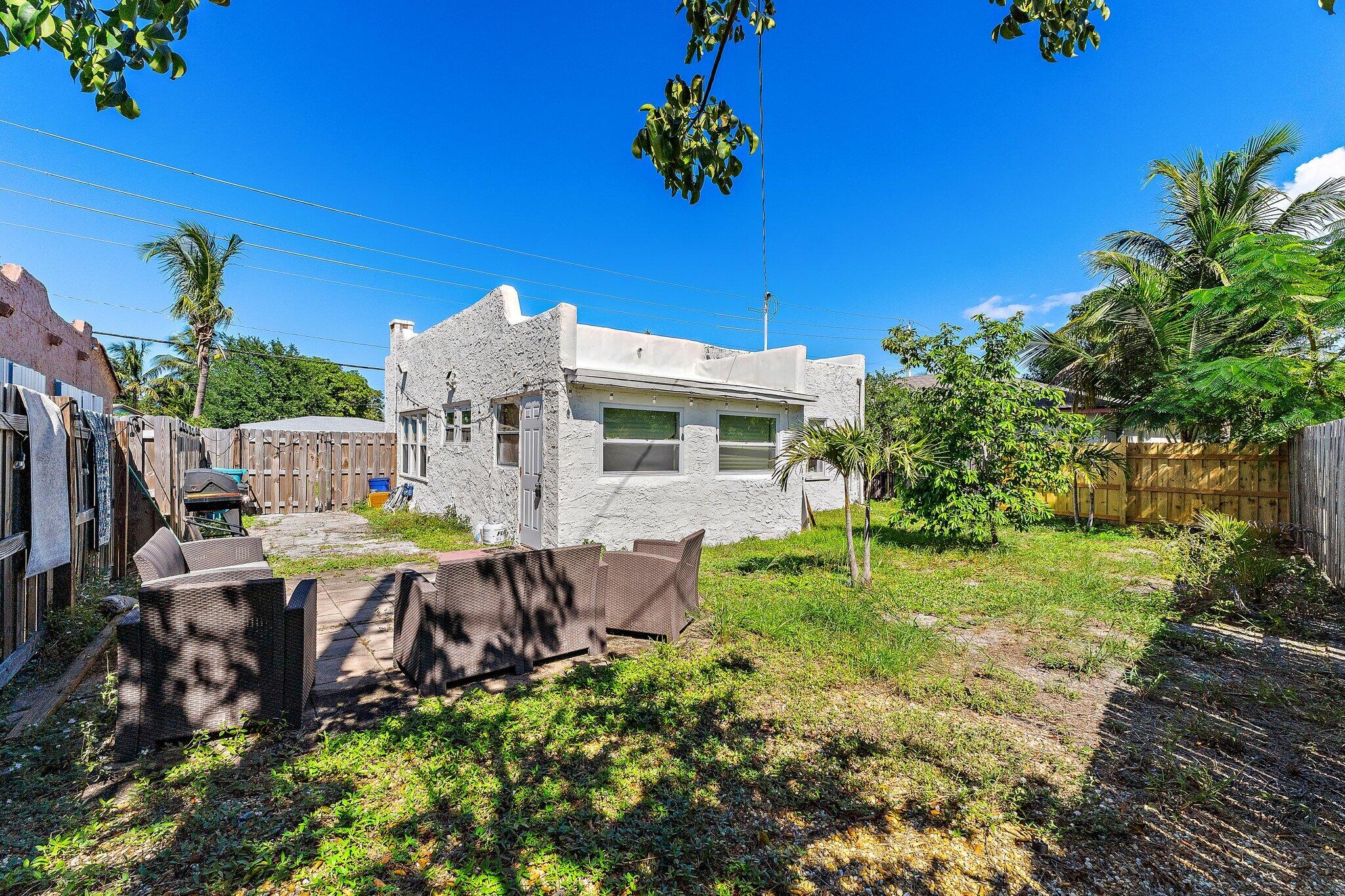 120 NW 4th Avenue