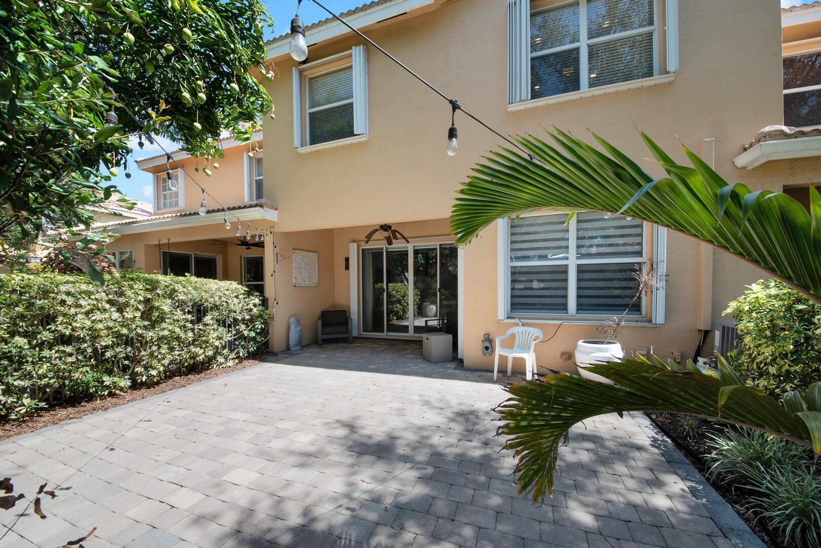 7673 Spatterdock Drive