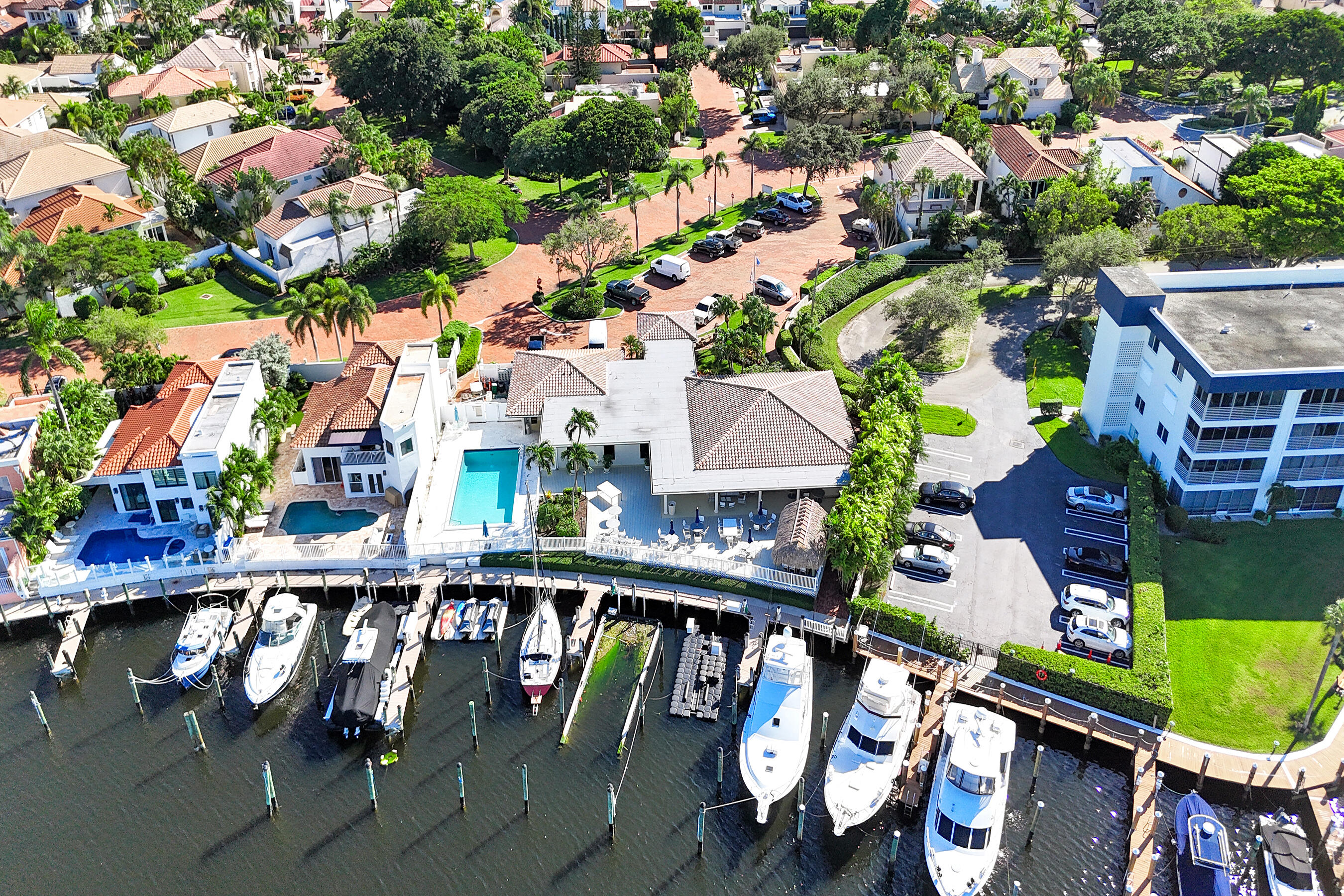 612 Admirals Way