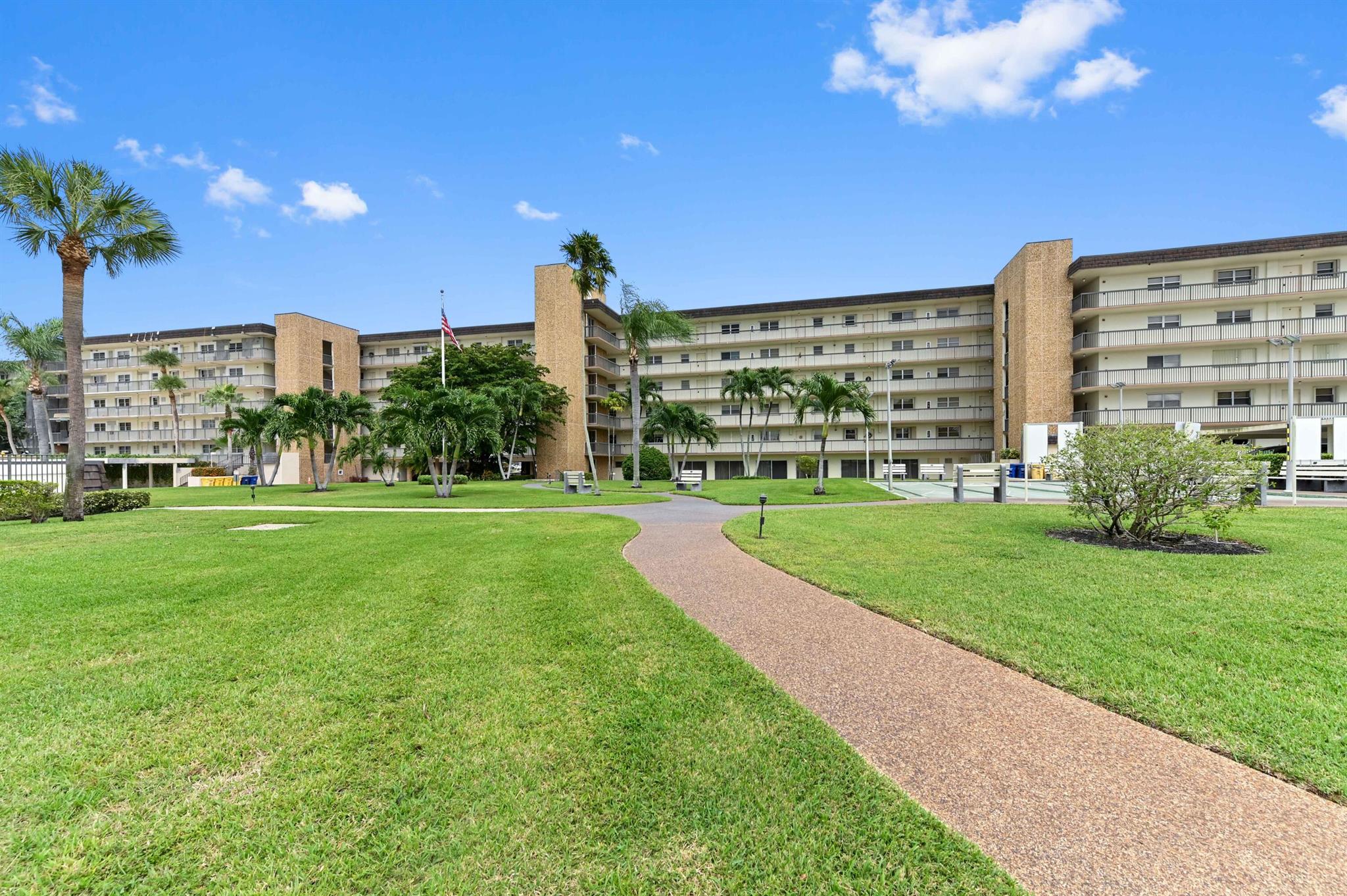 555 NW 4th Avenue 5070