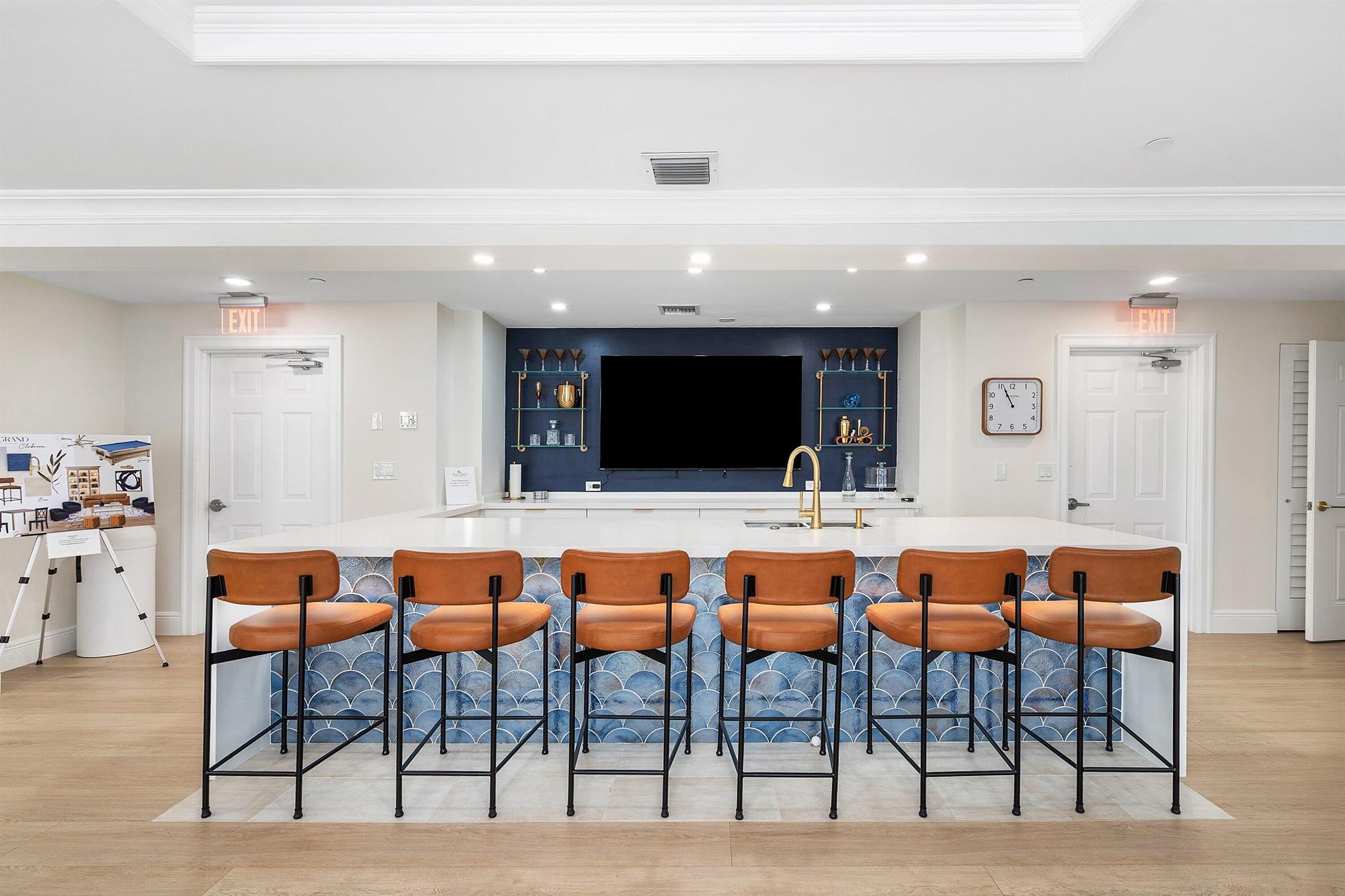 233 S Federal Highway 404