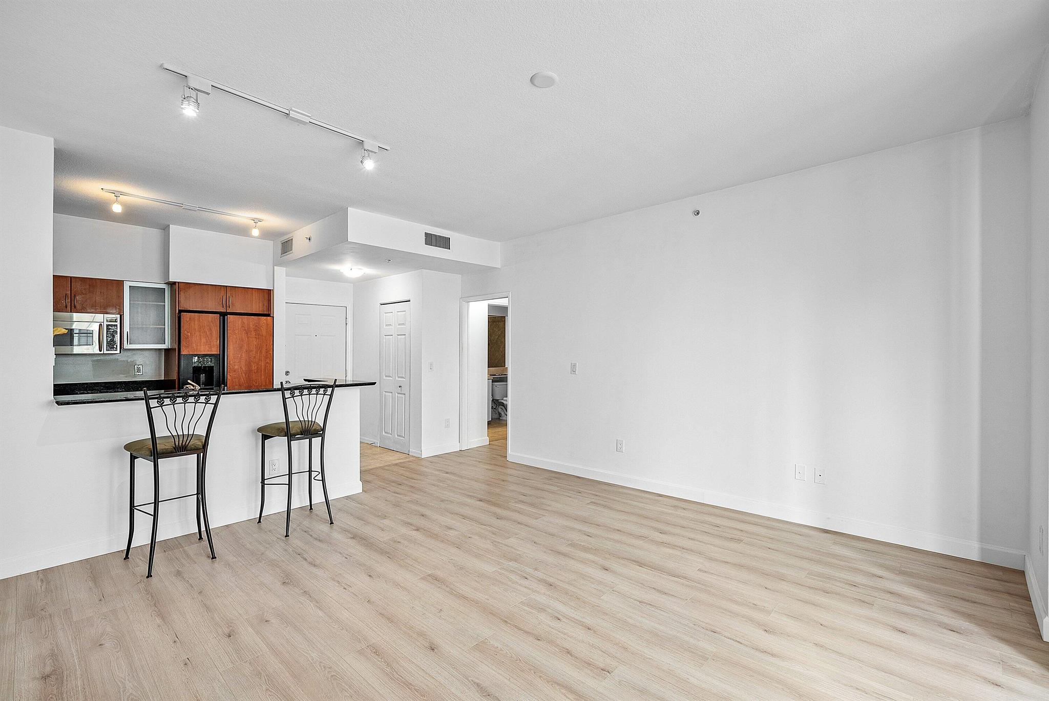 233 S Federal Highway 404