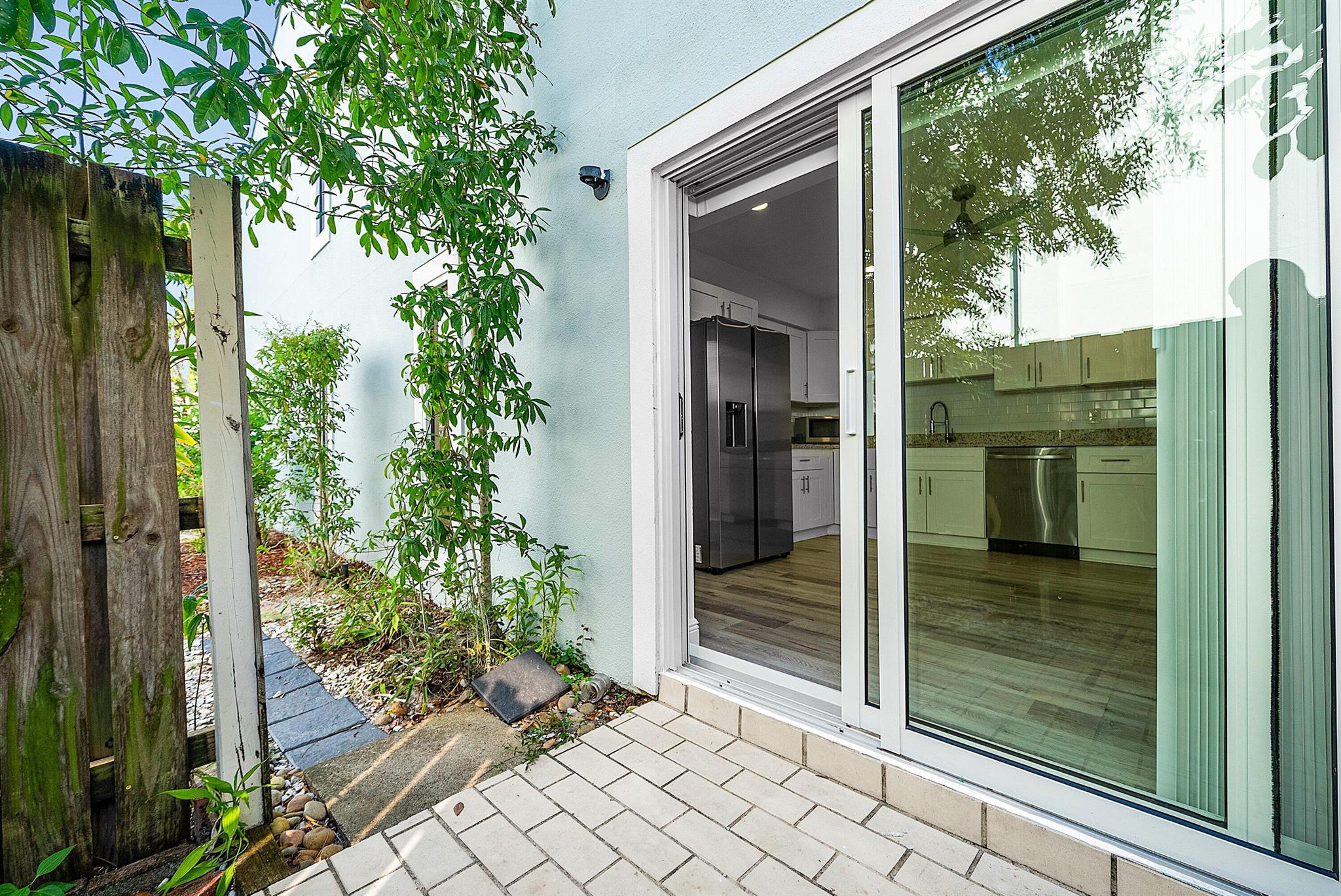 6165 Old Court Road 123