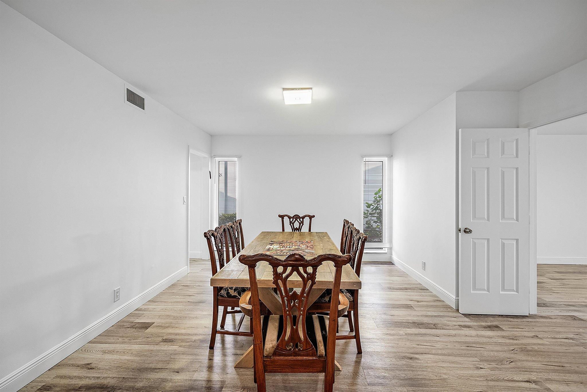 6165 Old Court Road 123