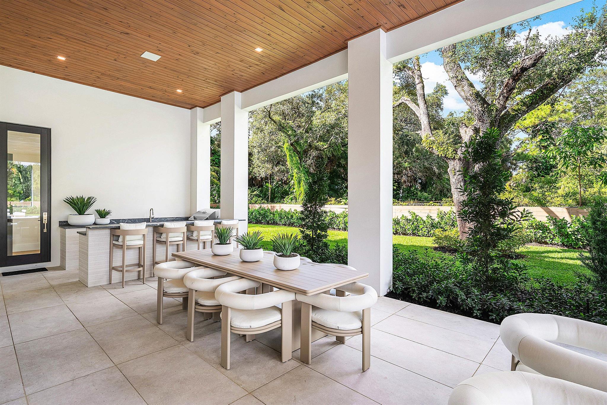 16484 Bridlewood Circle