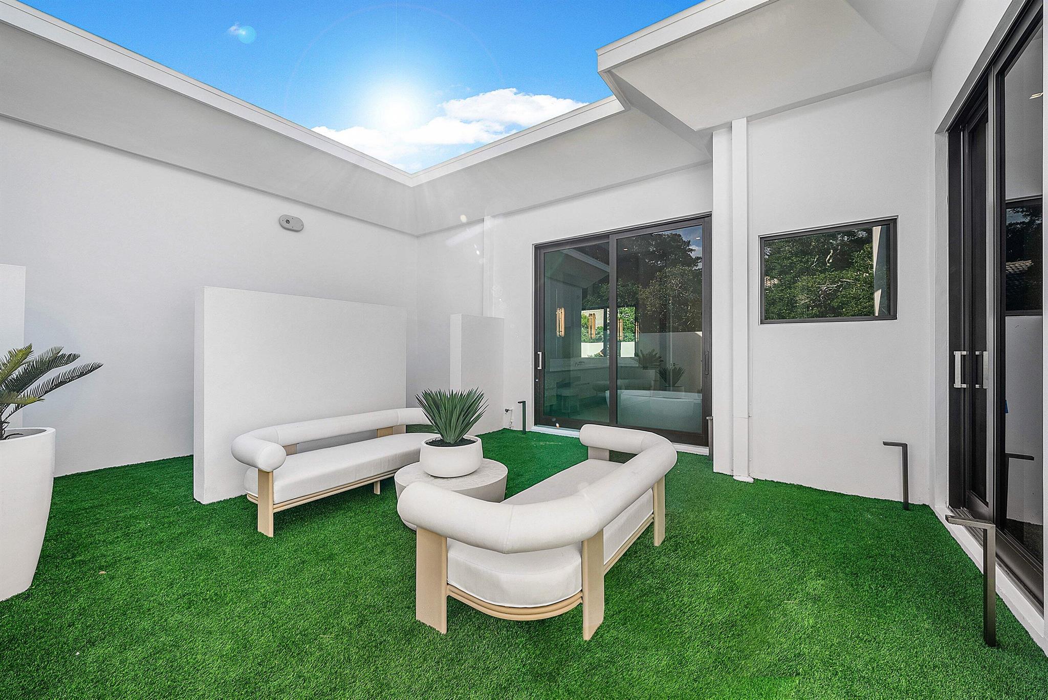 16484 Bridlewood Circle