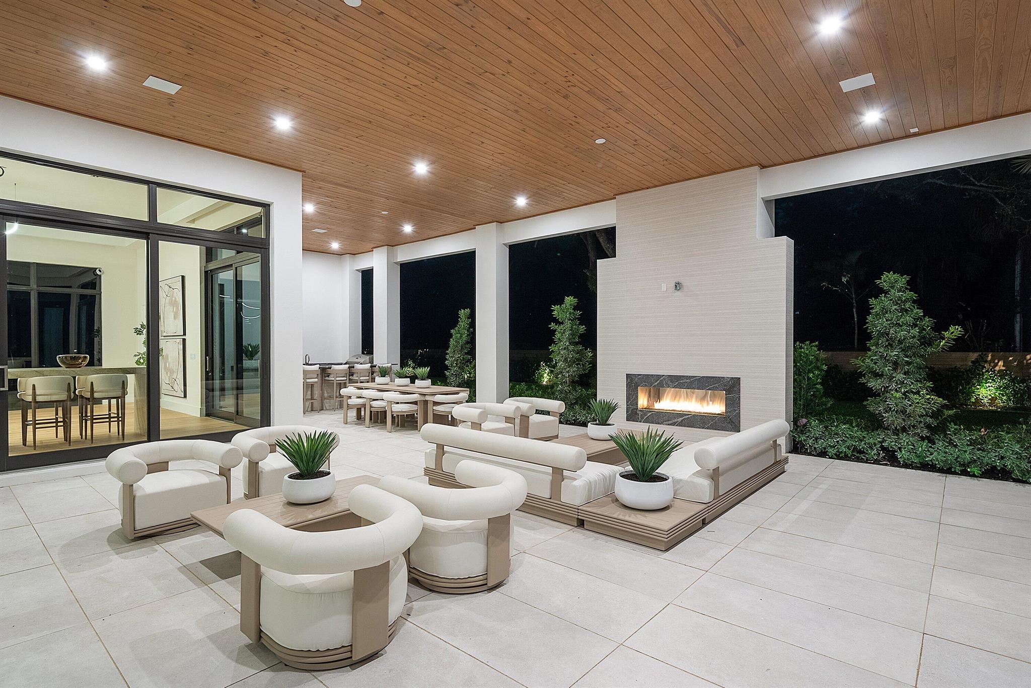 16484 Bridlewood Circle