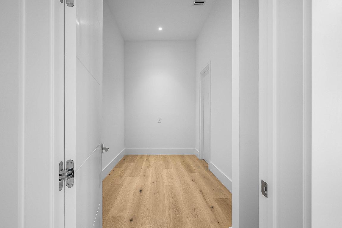 16484 Bridlewood Circle