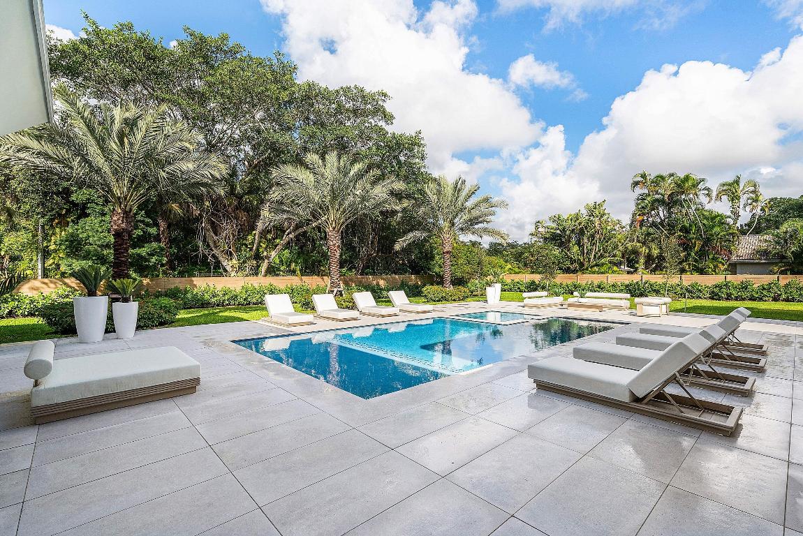 16484 Bridlewood Circle