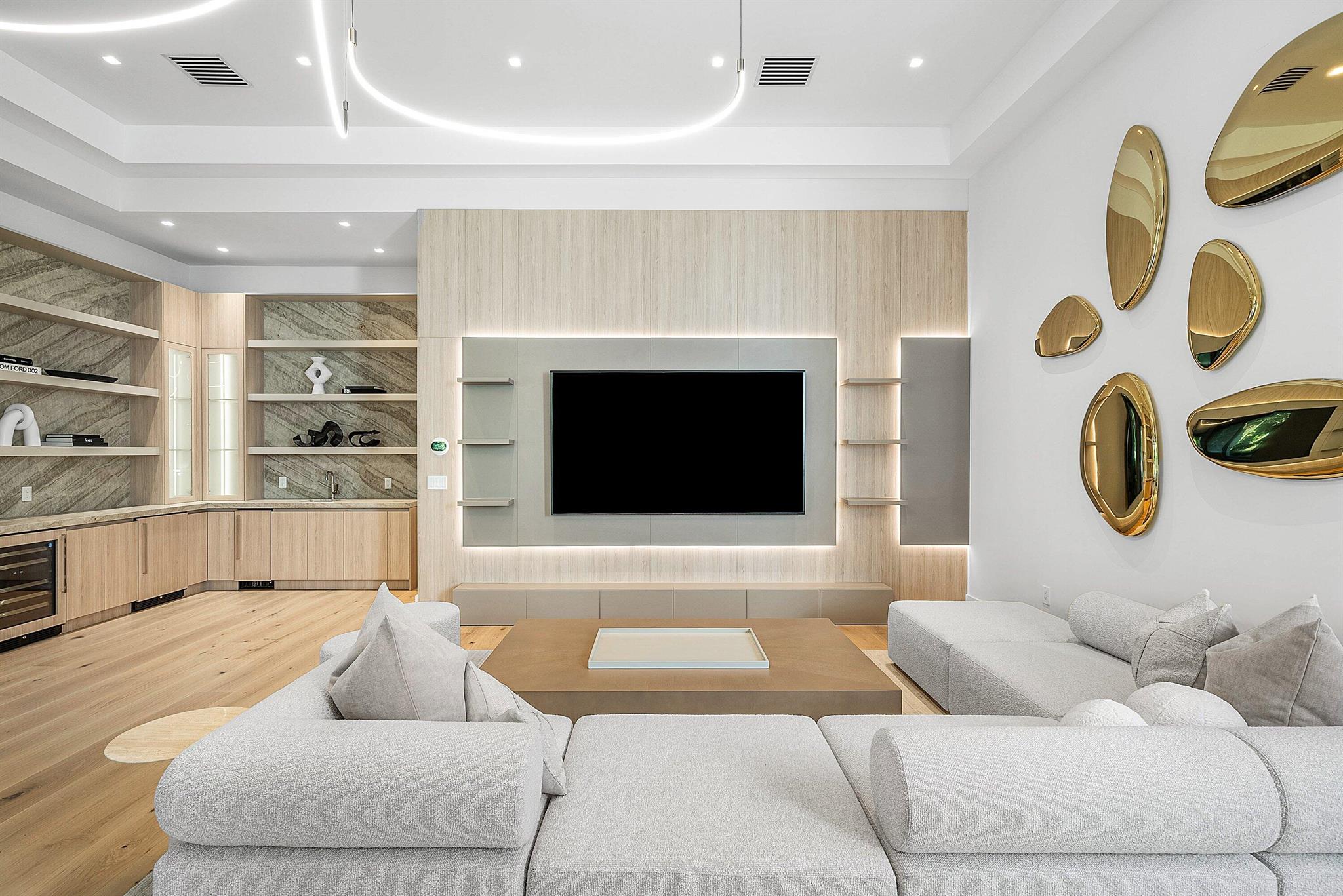 16484 Bridlewood Circle