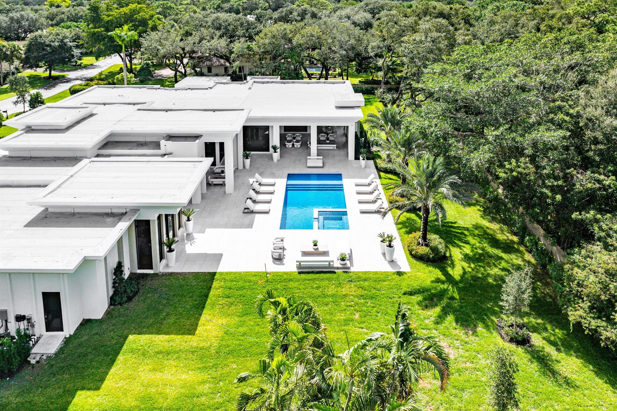 16484 Bridlewood Circle