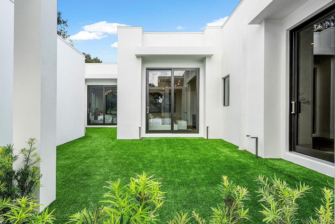 16484 Bridlewood Circle