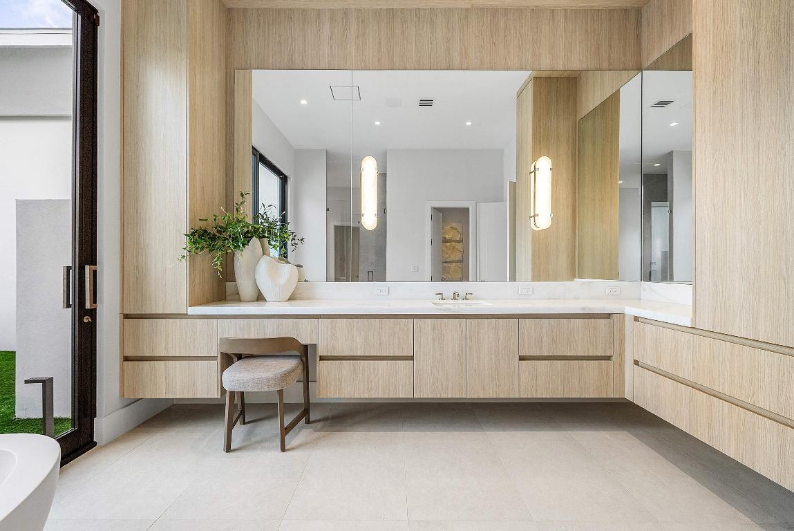 16484 Bridlewood Circle