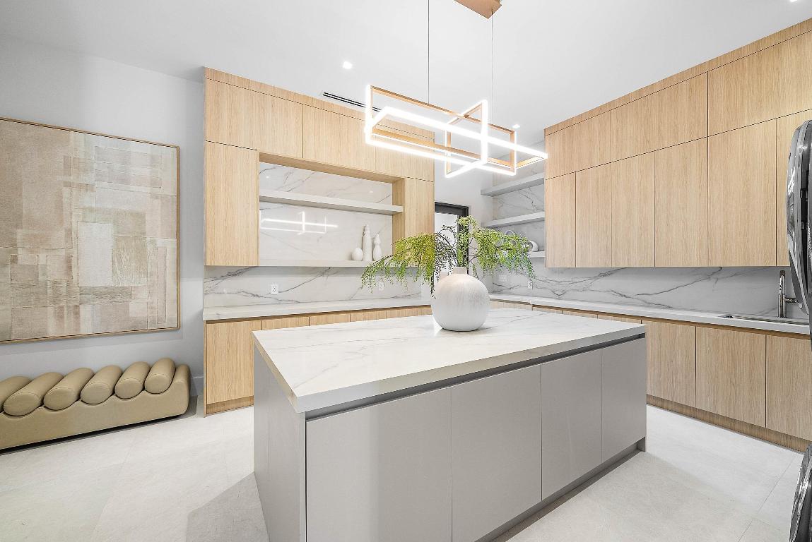 16484 Bridlewood Circle