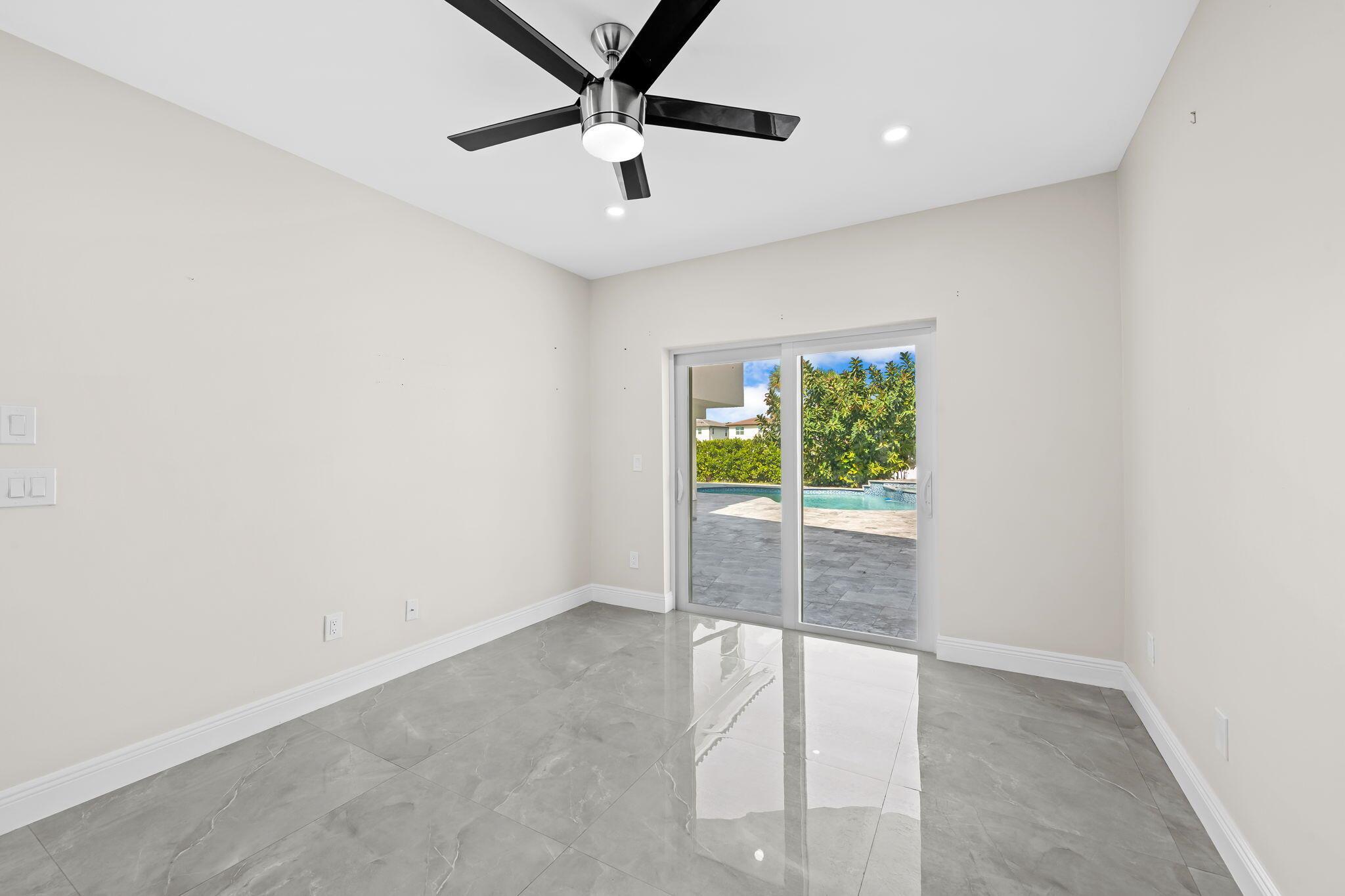 23162 L'Ermitage Circle